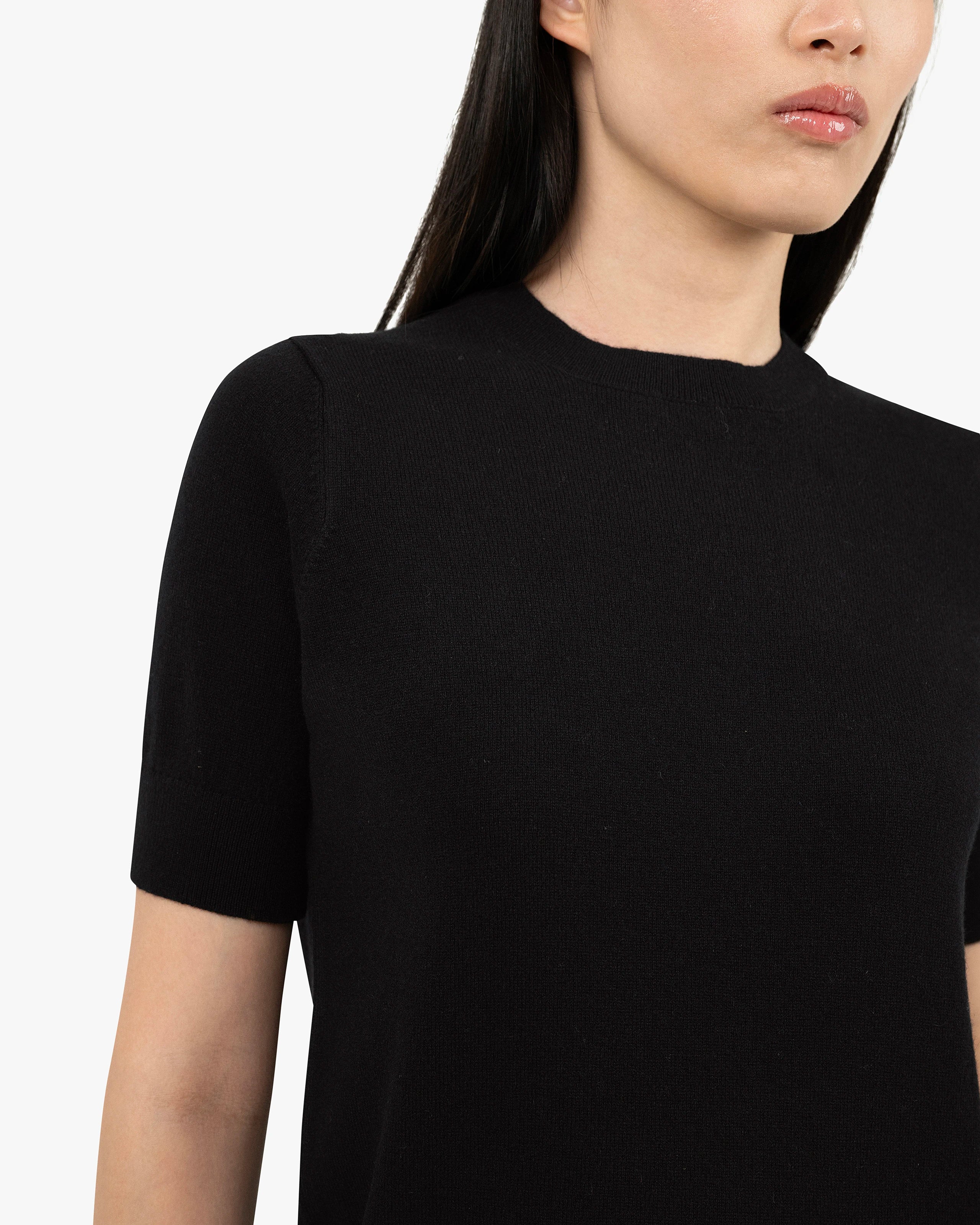 Women's Essential Tee - Black Cashmere