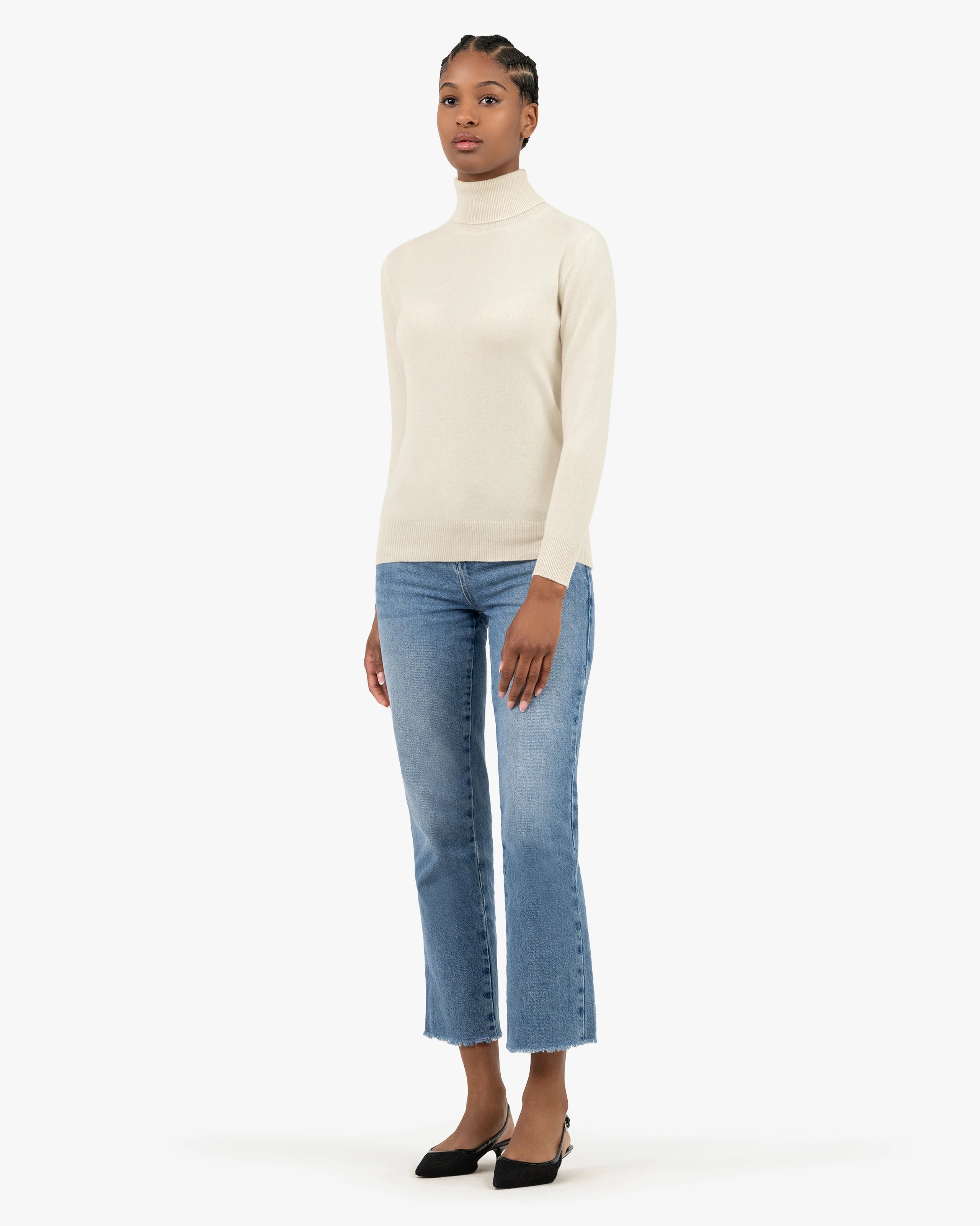Women's Essential Cashmere Turtleneck Sweater - White | MaisonCashmere