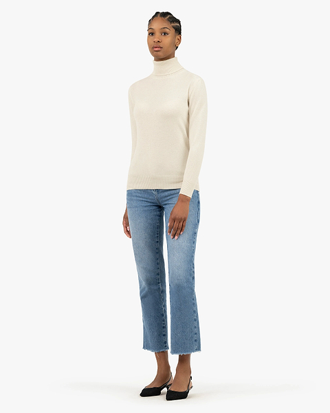 Women's Essential Turtleneck Sweater - White Cashmere
