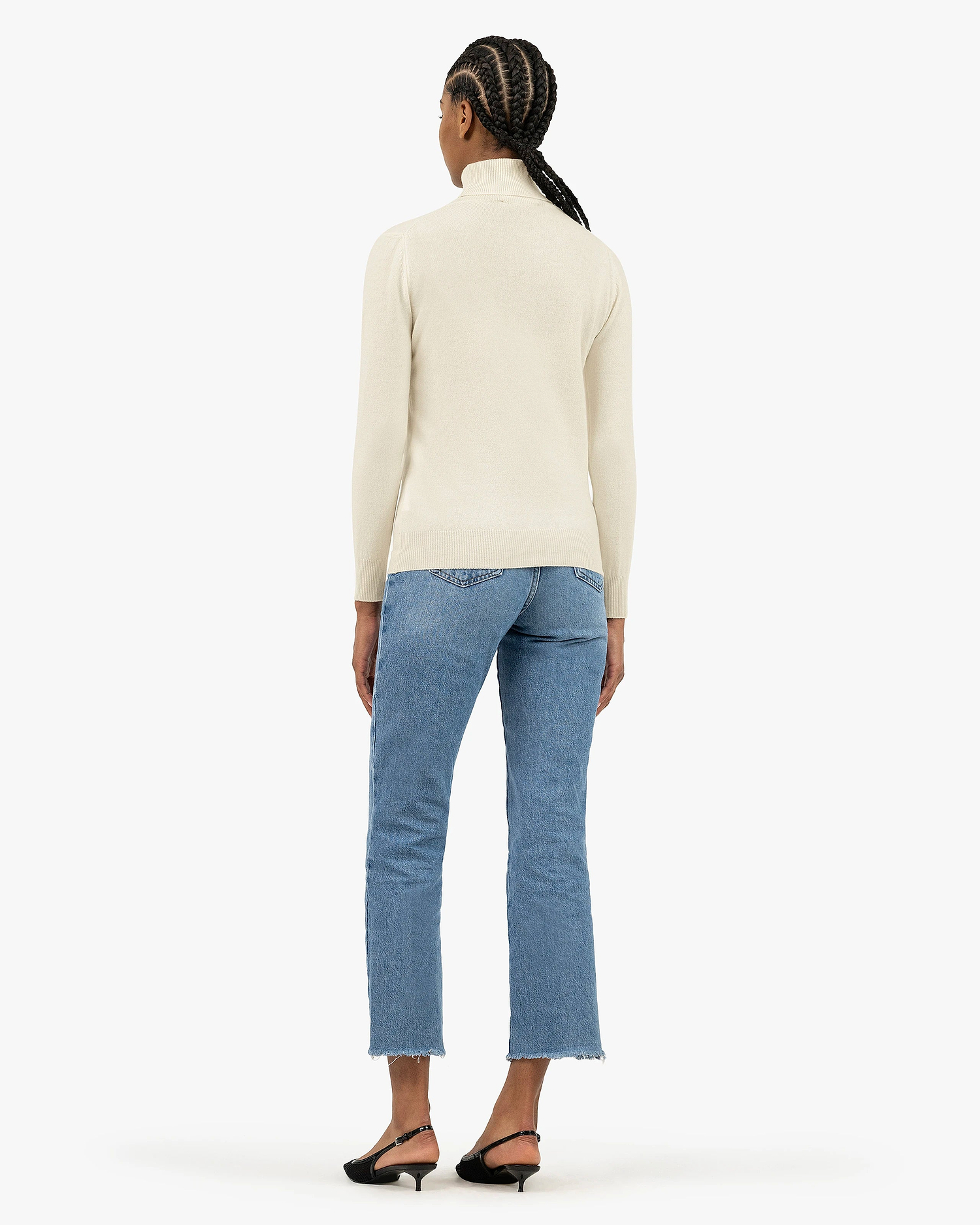 Women's Essential Turtleneck Sweater - White Cashmere