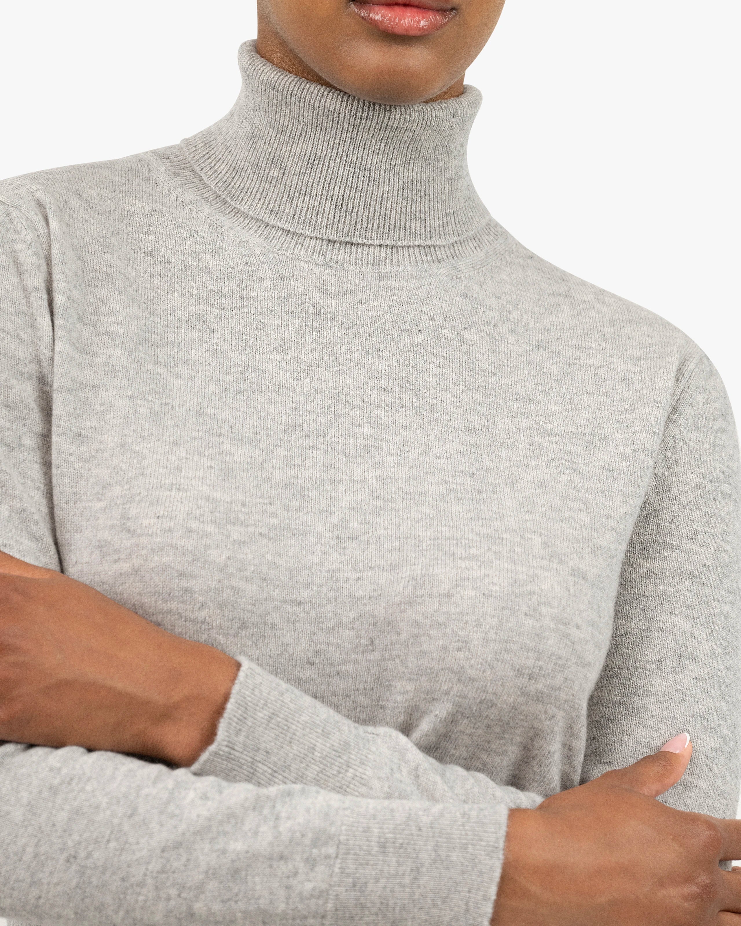 Women's Essential Turtleneck Sweater - Light Grey Cashmere