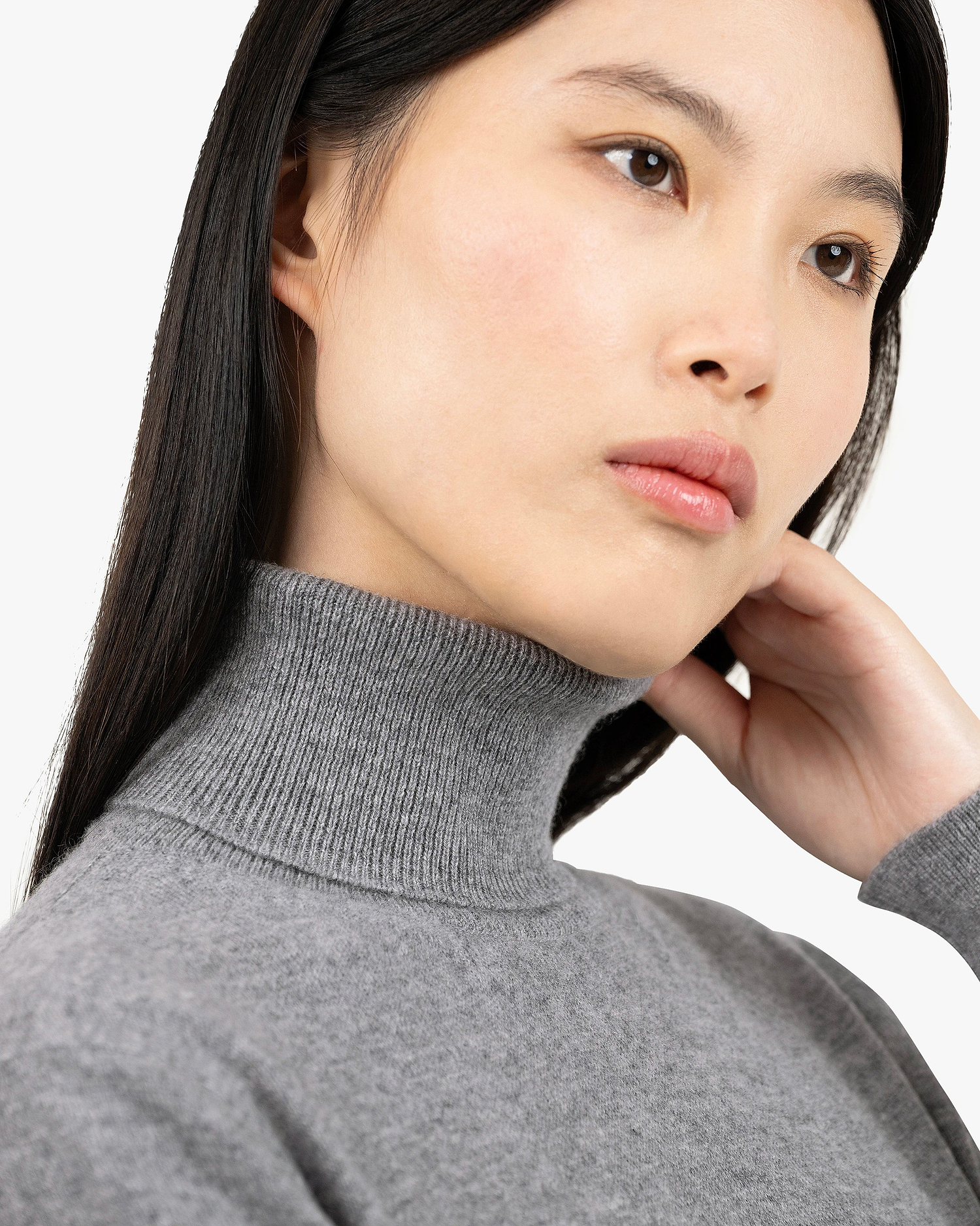 Women's Essential Turtleneck Sweater - Medium Grey Cashmere