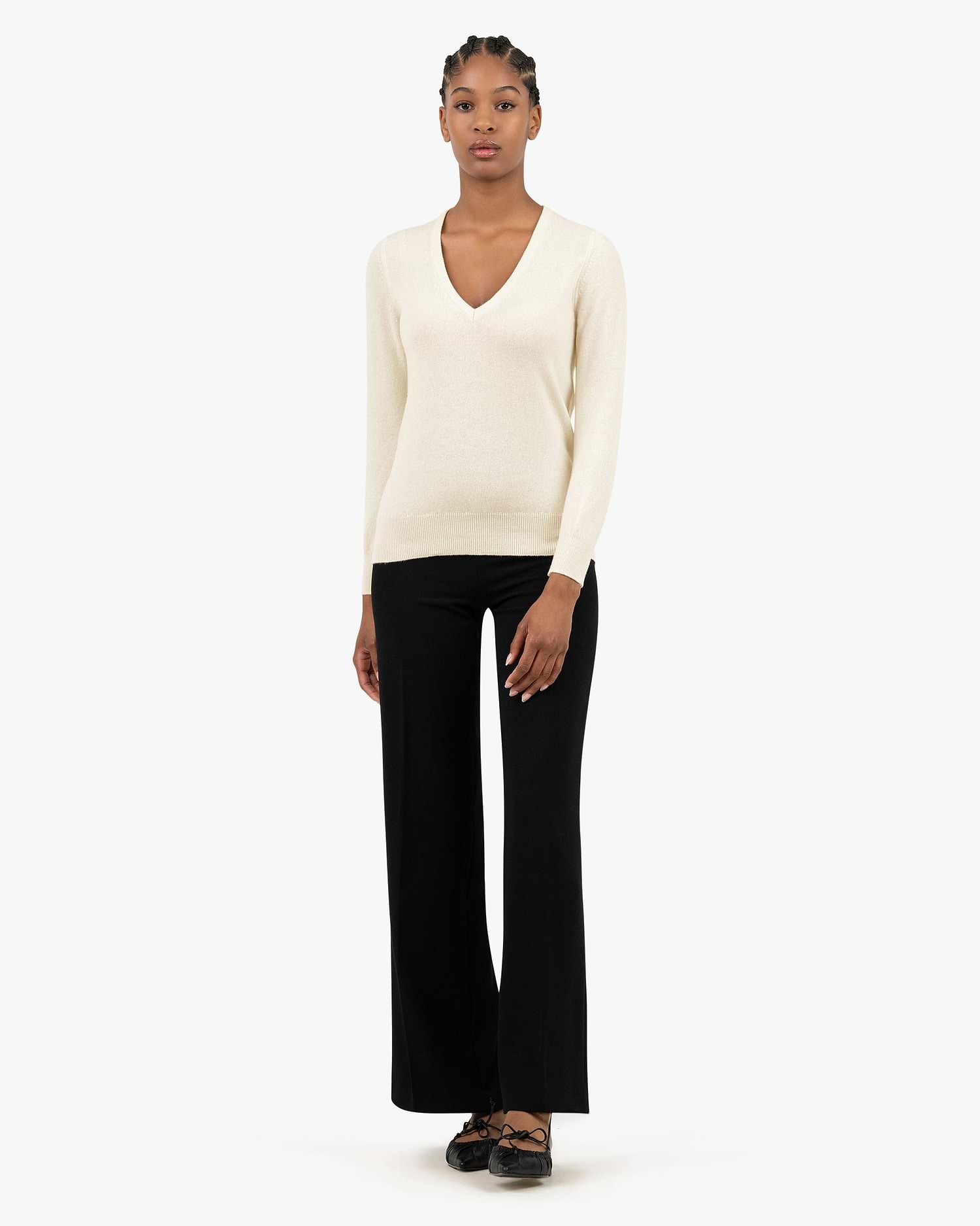 Women's Essential Cashmere V-Neck Sweater - White | MaisonCashmere Women's Essential Cashmere V-Neck Sweater - White | MaisonCashmere