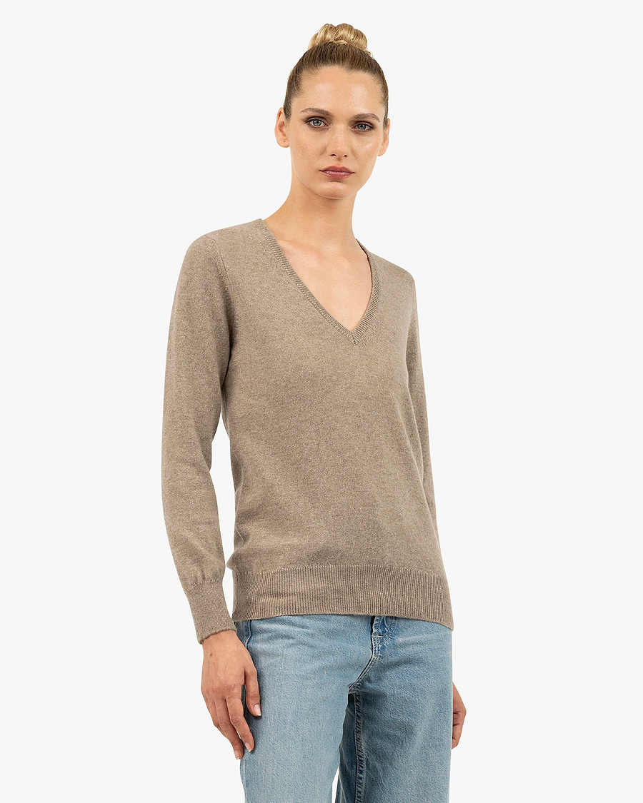 Women's Essential V-Neck Sweater - Taupe Cashmere