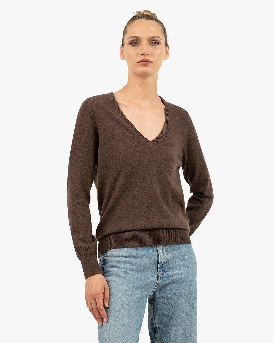 Women's Essential V-Neck Sweater - Brown Cashmere