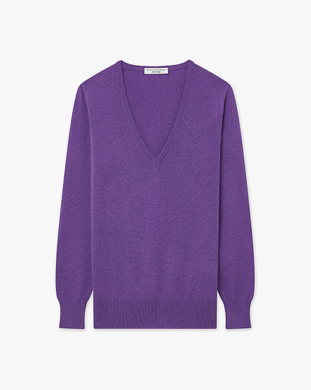 Women's Essential V-Neck Sweater - Purple Cashmere