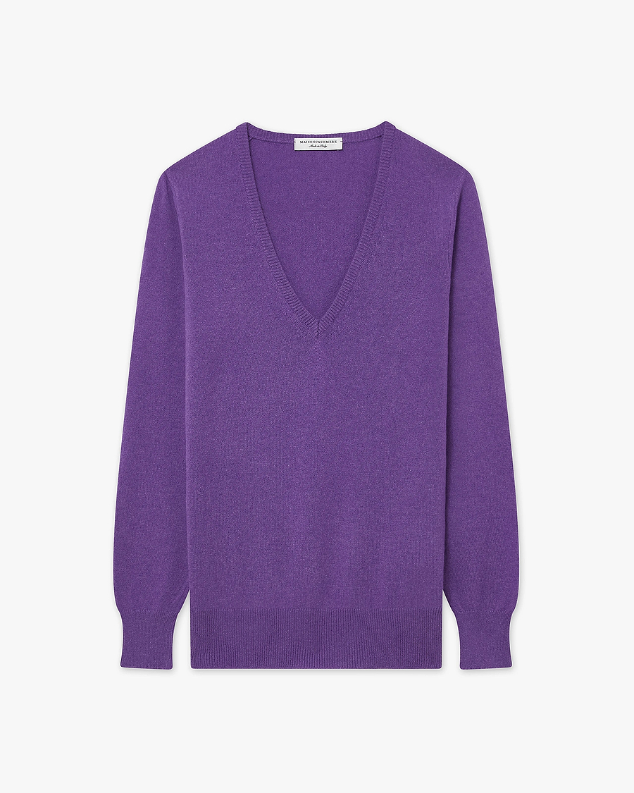 Women's Essential V-Neck Sweater - Purple Cashmere