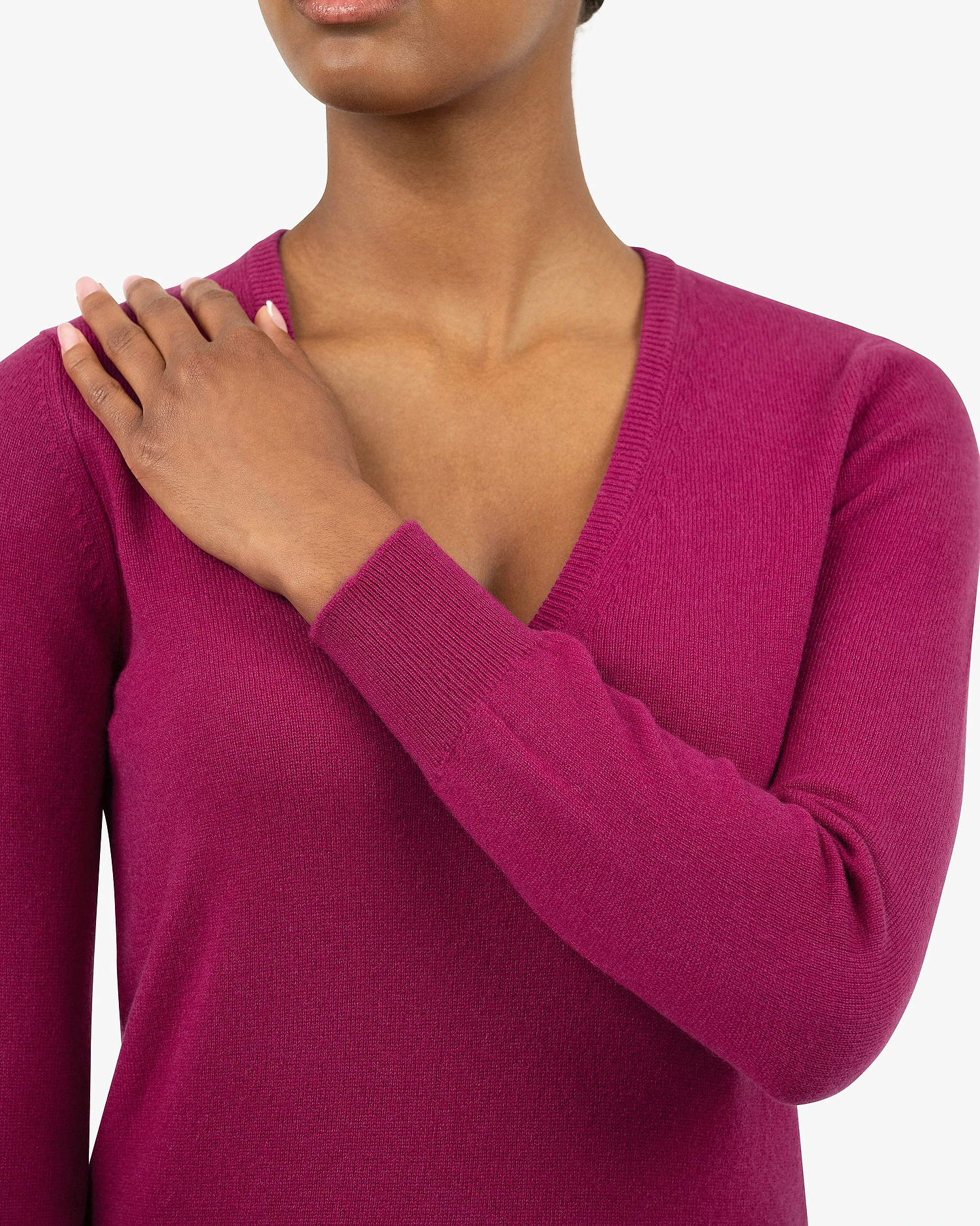 Women's Essential V-Neck Sweater - Magenta Cashmere