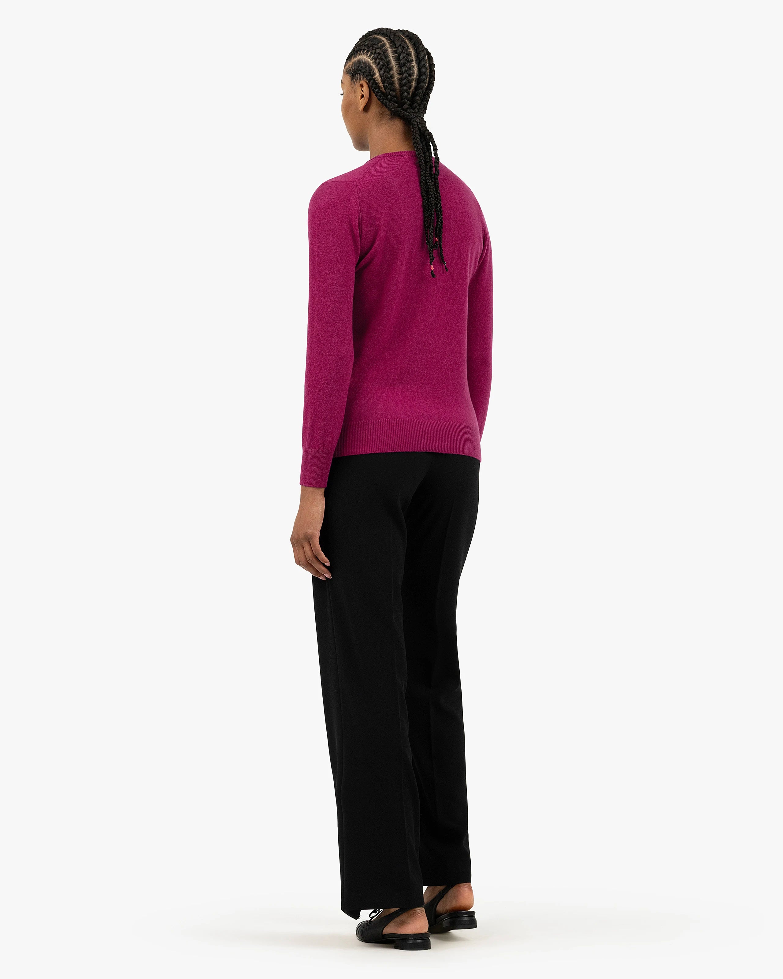 Women's Essential V-Neck Sweater - Magenta Cashmere