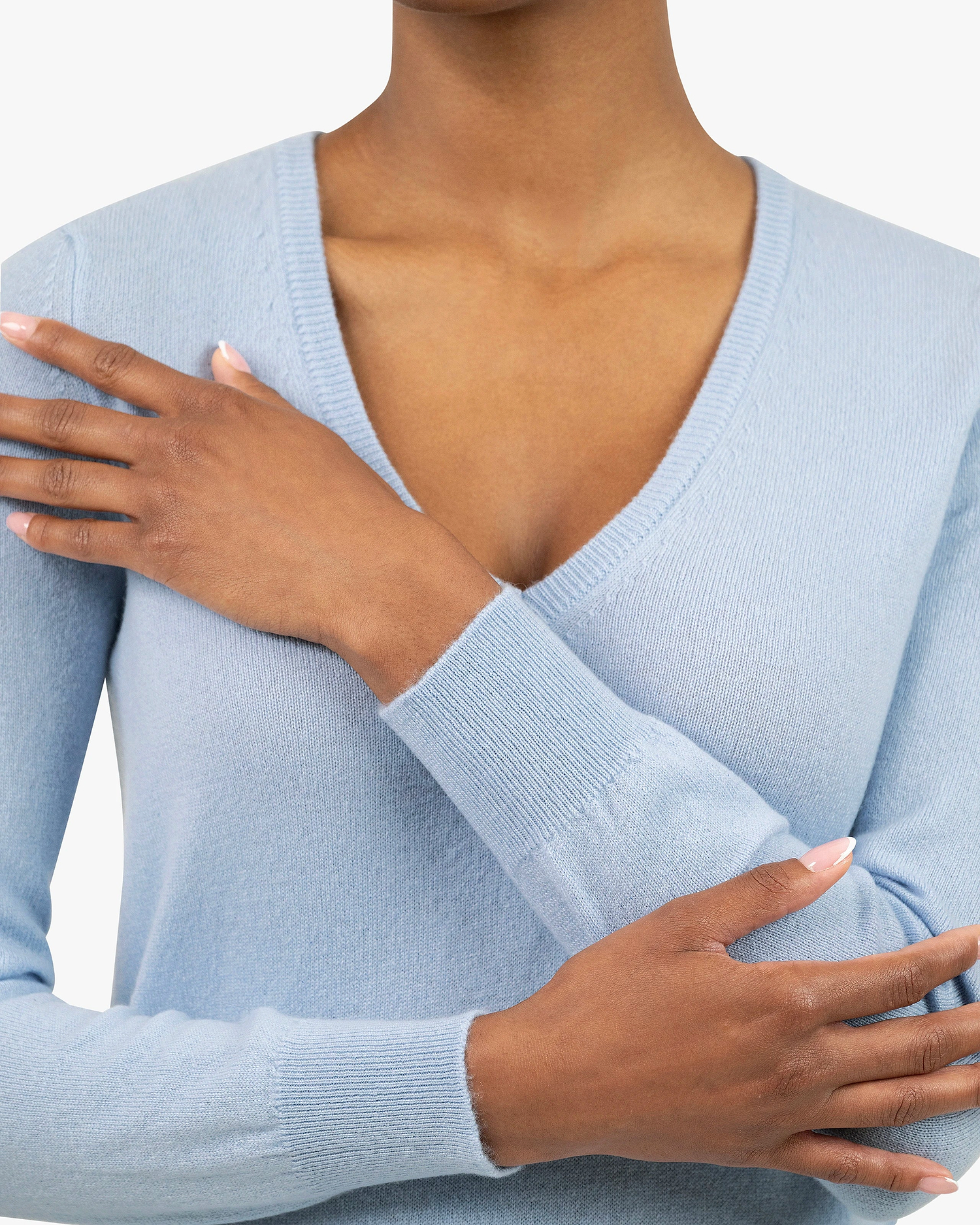 Women's Essential V-Neck Sweater - Light Blue Cashmere