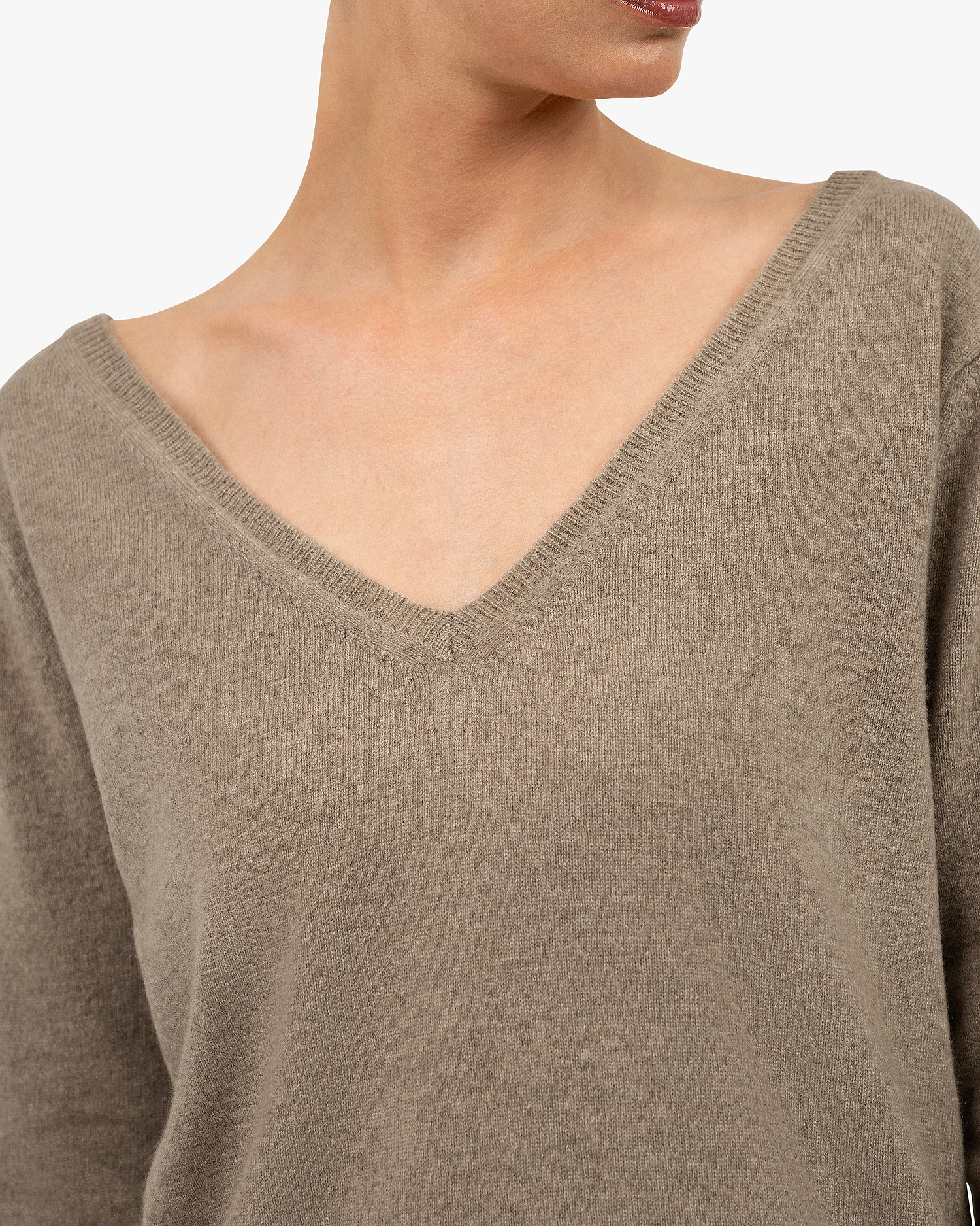 Essential Wide V-Neck Sweater - Taupe Cashmere