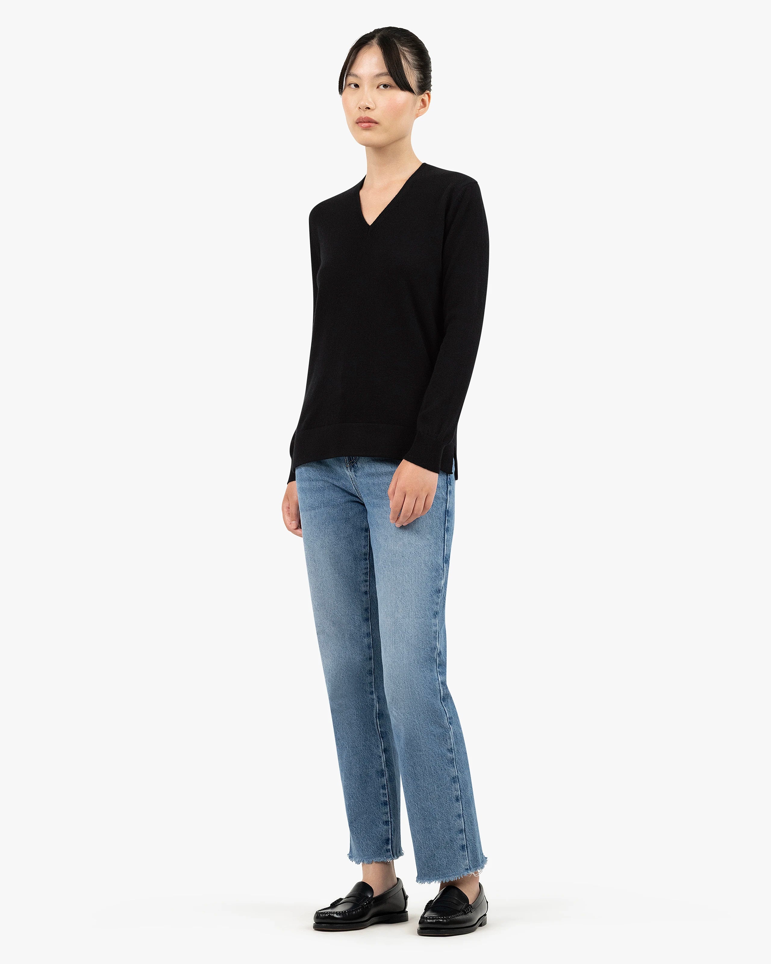 Women's Florenz V-Neck Sweater - Black Cashmere