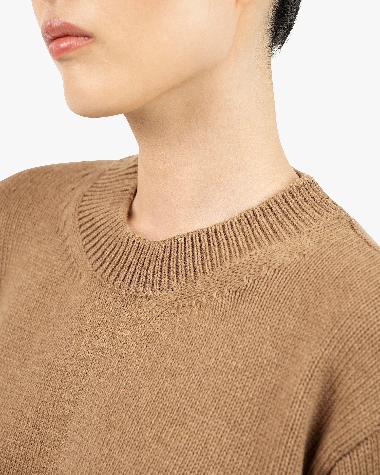Women's Funes Crew Neck Sweater - Hazelnut Merino