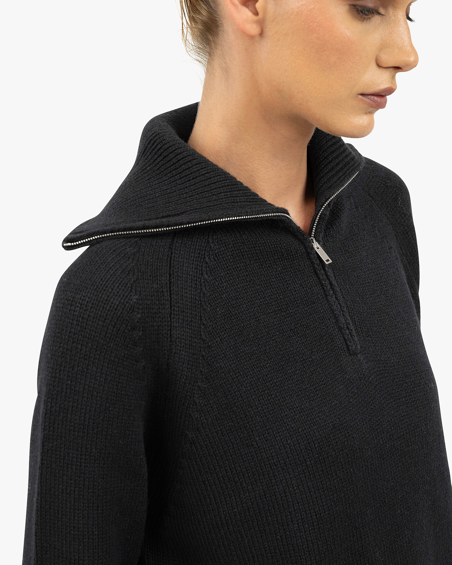 Women's Funes Zip Sweater - Black Merino