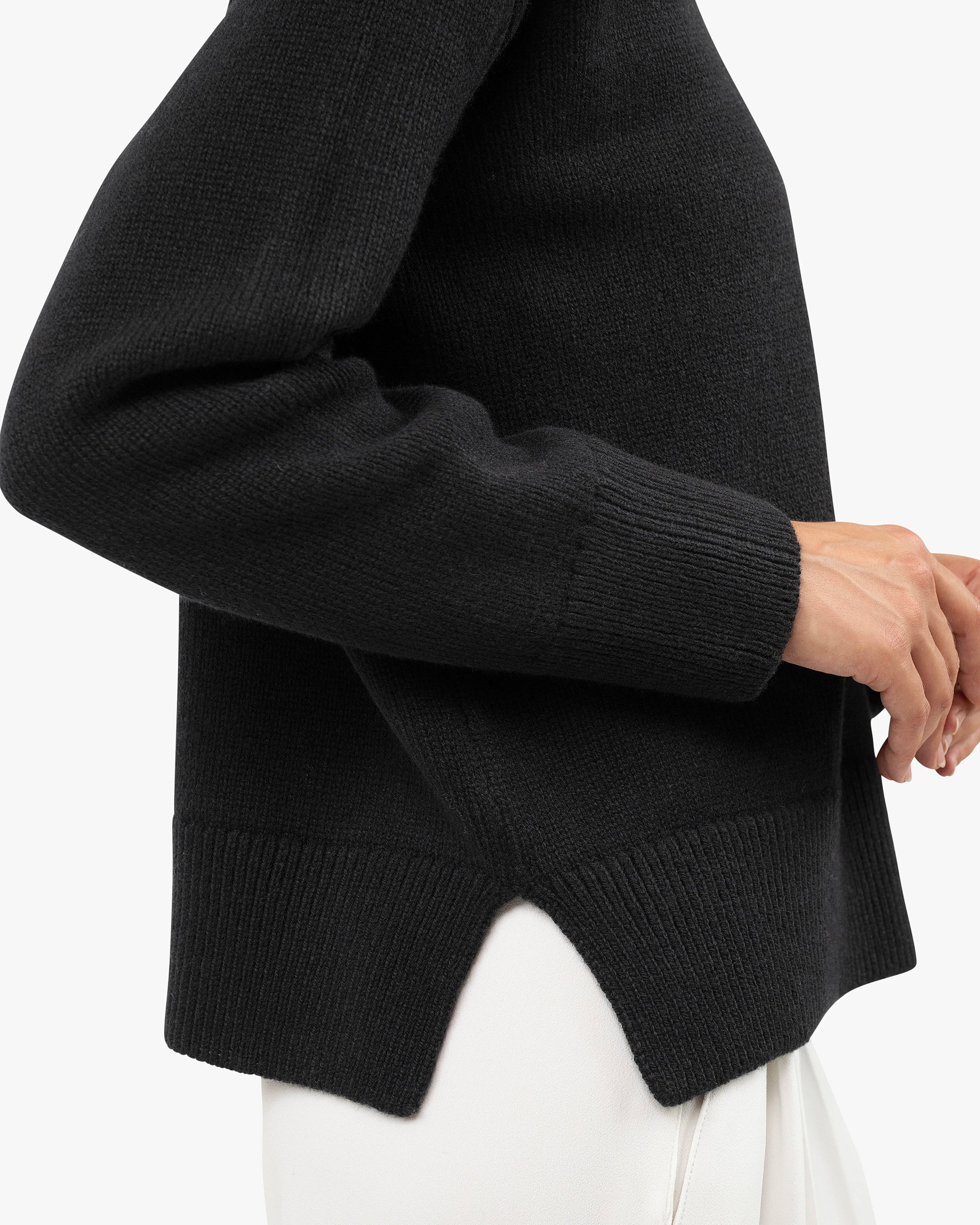 Women's Funes V-Neck Sweater - Black Merino