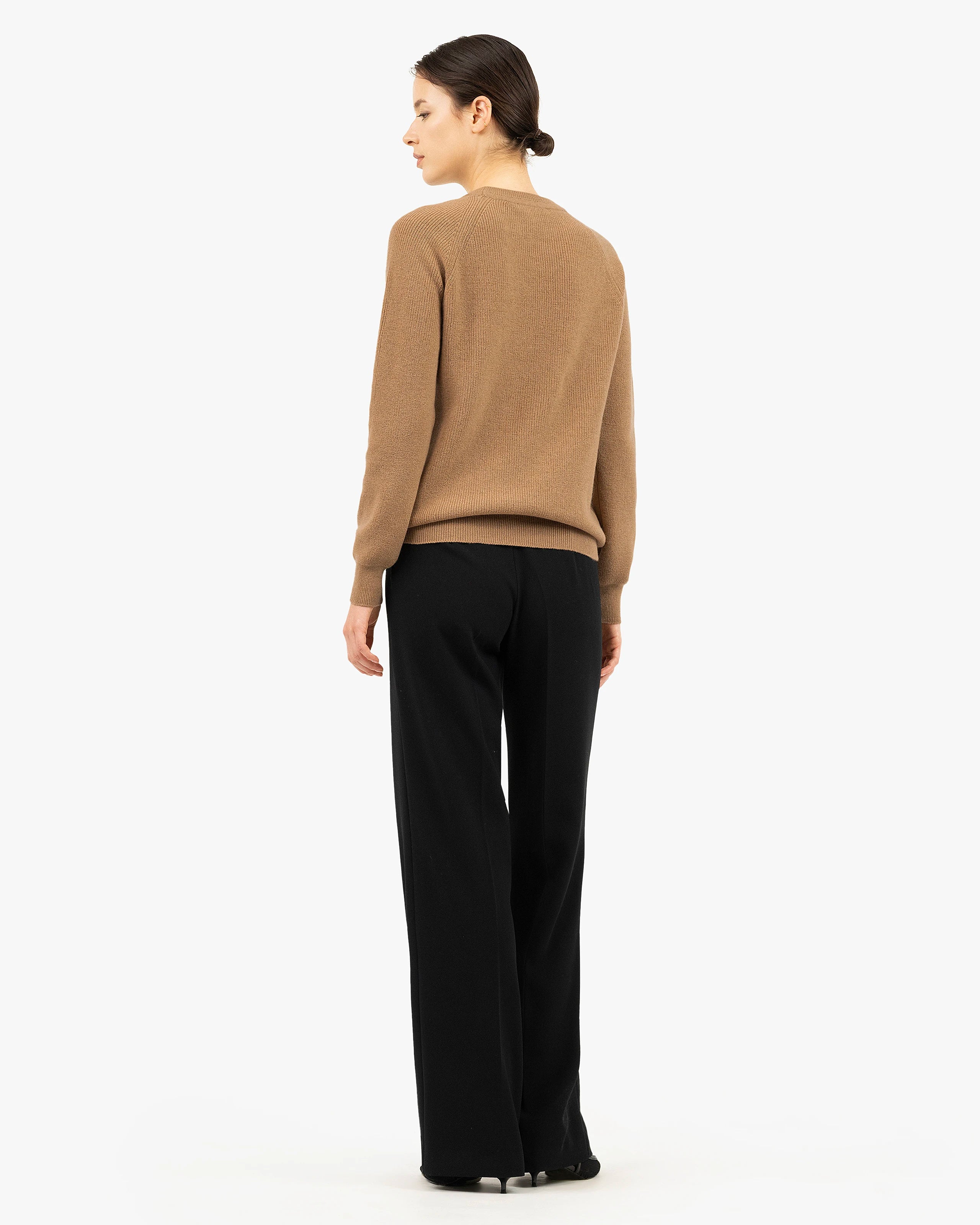 Women's Garisenda Crew Neck Sweater - Camel Merino / Cashmere