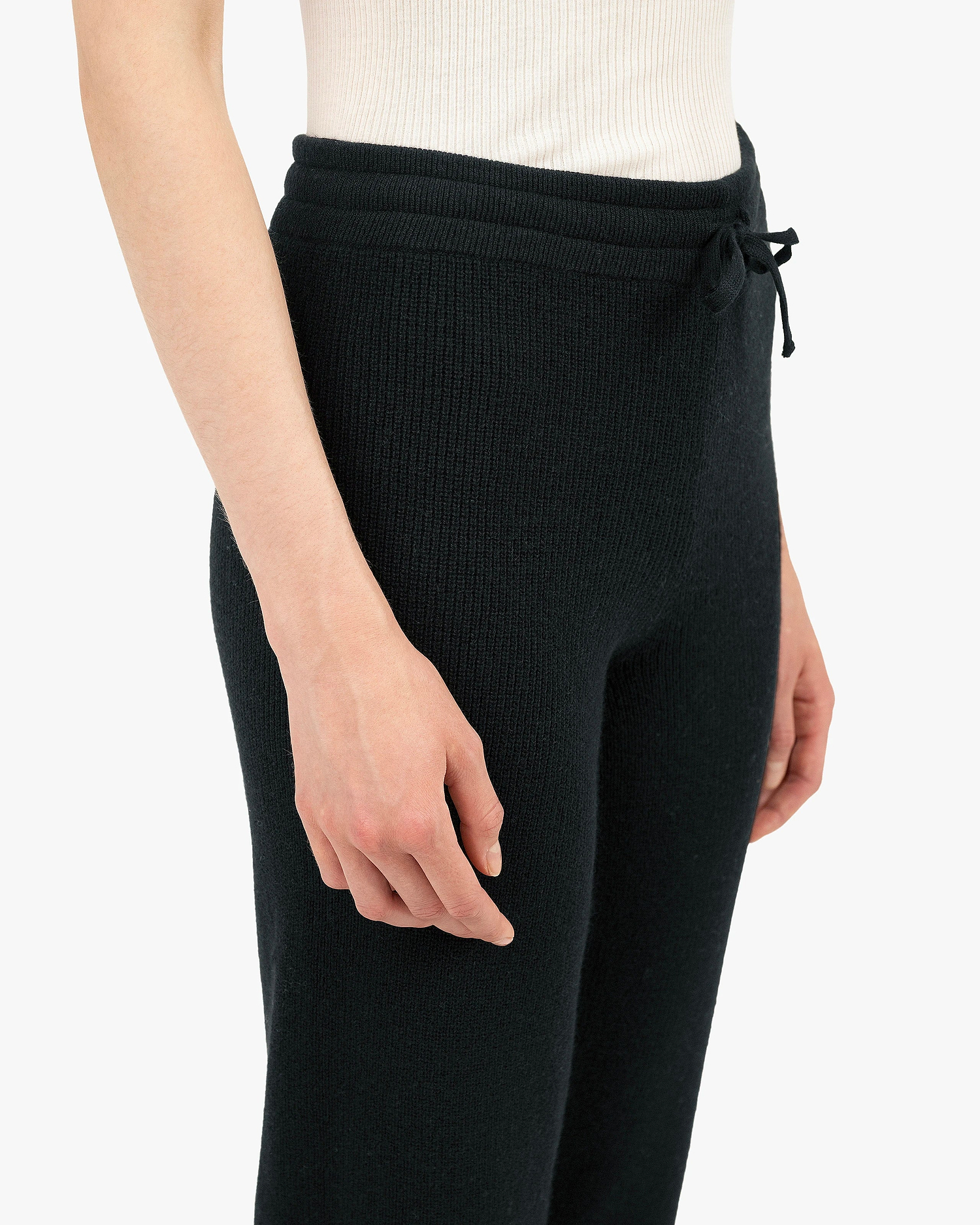 Women's Garisenda Joggers - Black Merino / Cashmere