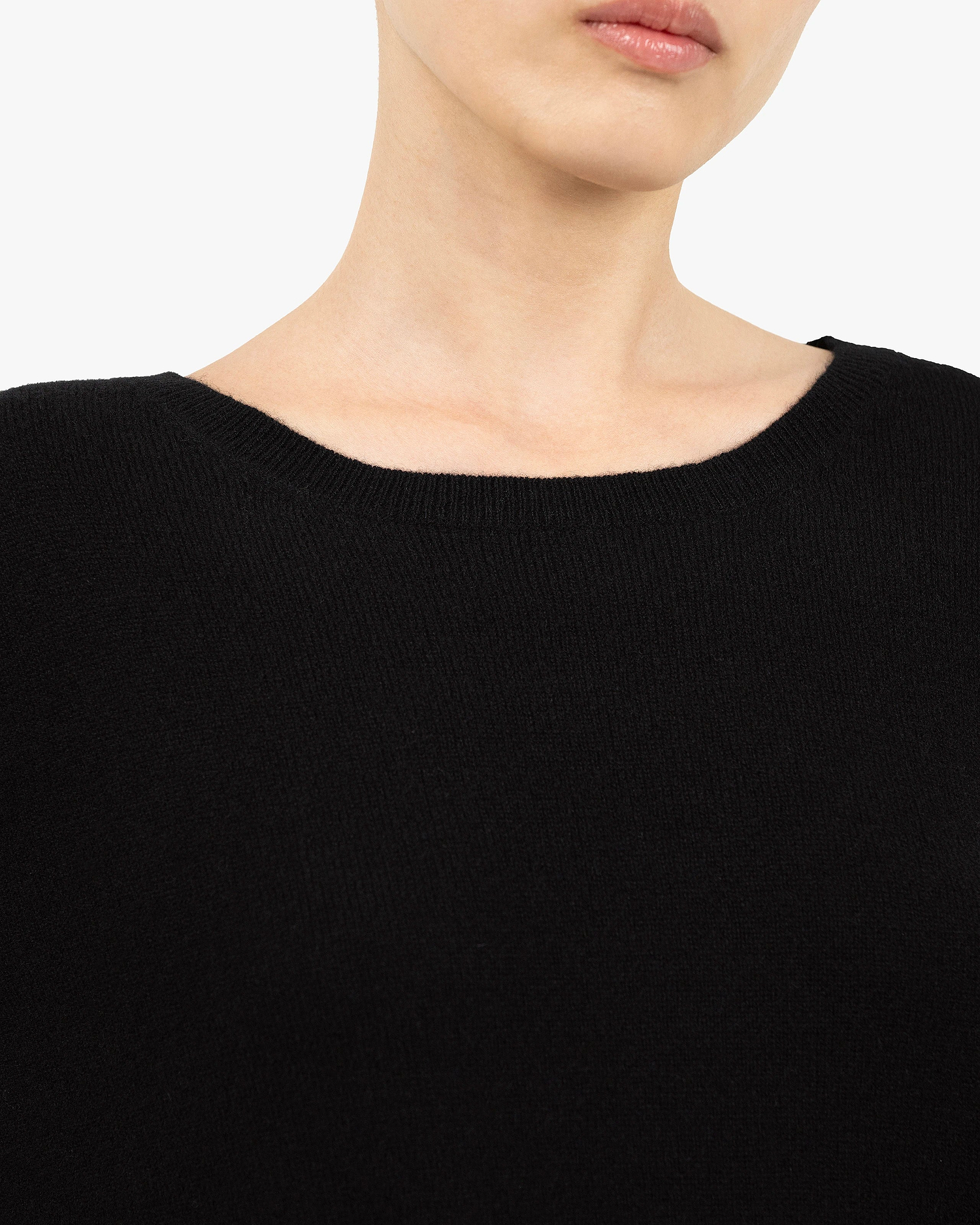 Lightness Crew Neck Sweater - Black Cashmere