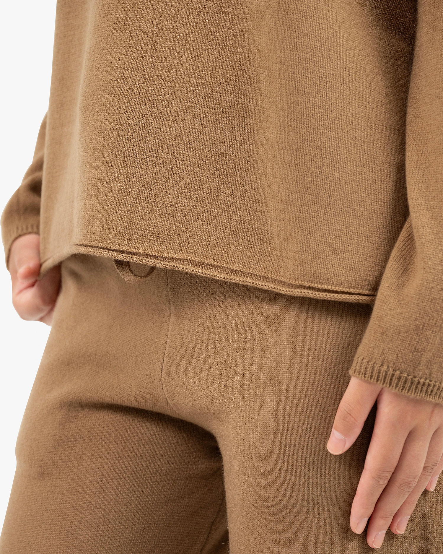 Lightness Crew Neck Sweater - Camel Cashmere
