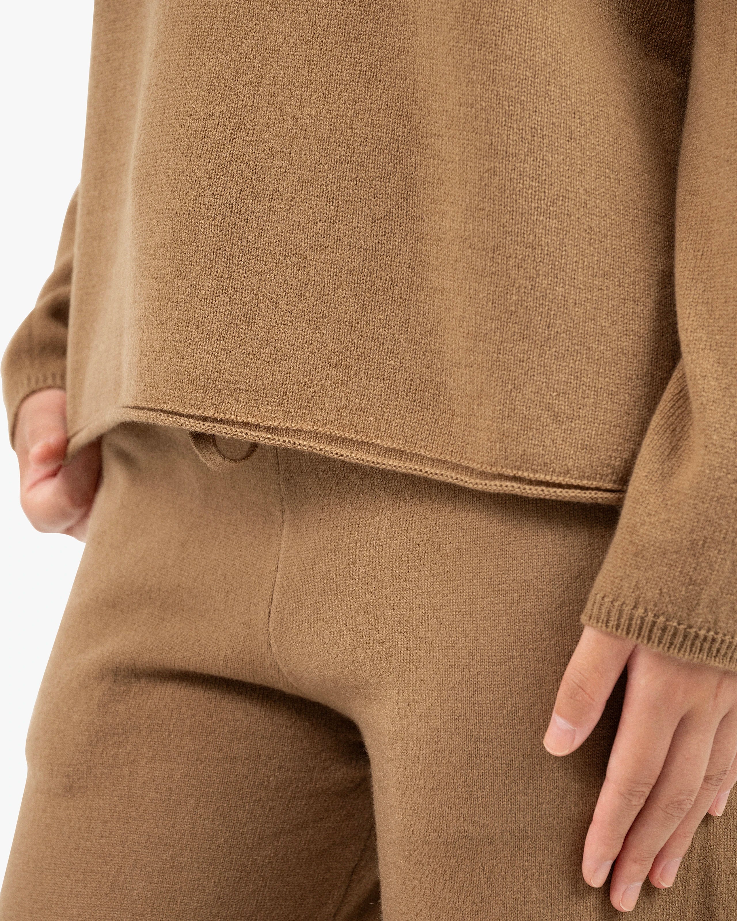 Lightness Crew Neck Sweater - Camel Cashmere
