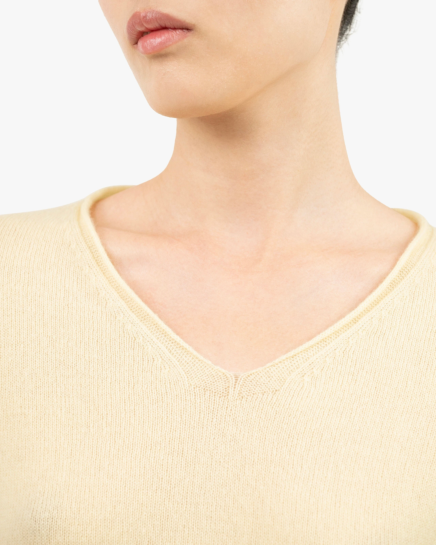Lightness V-Neck Sweater - Yellow Cashmere