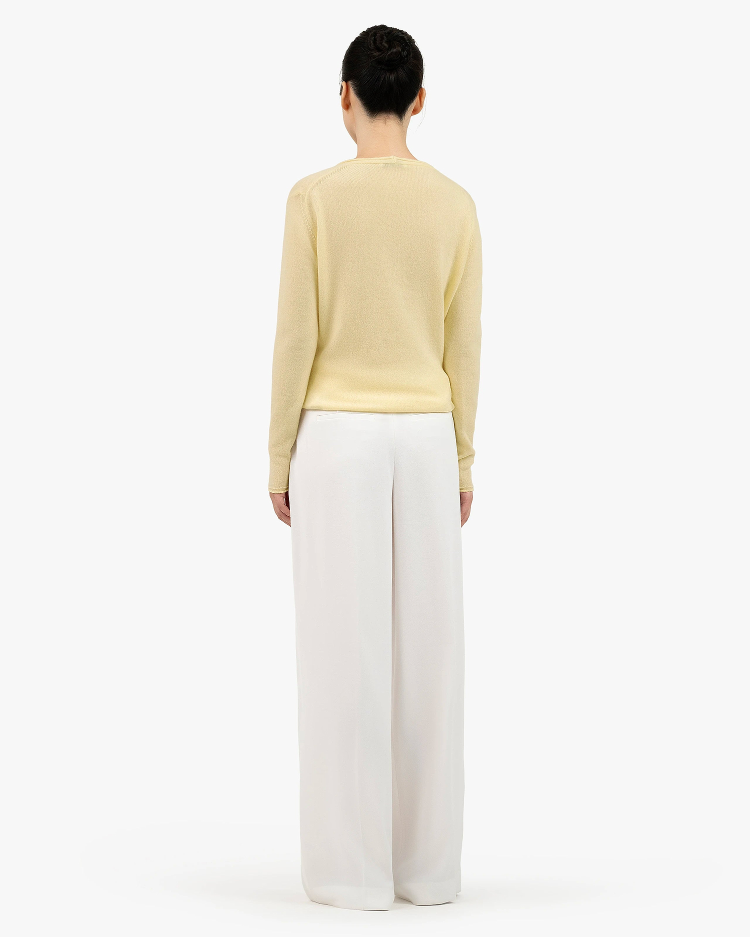 Lightness V-Neck Sweater - Yellow Cashmere