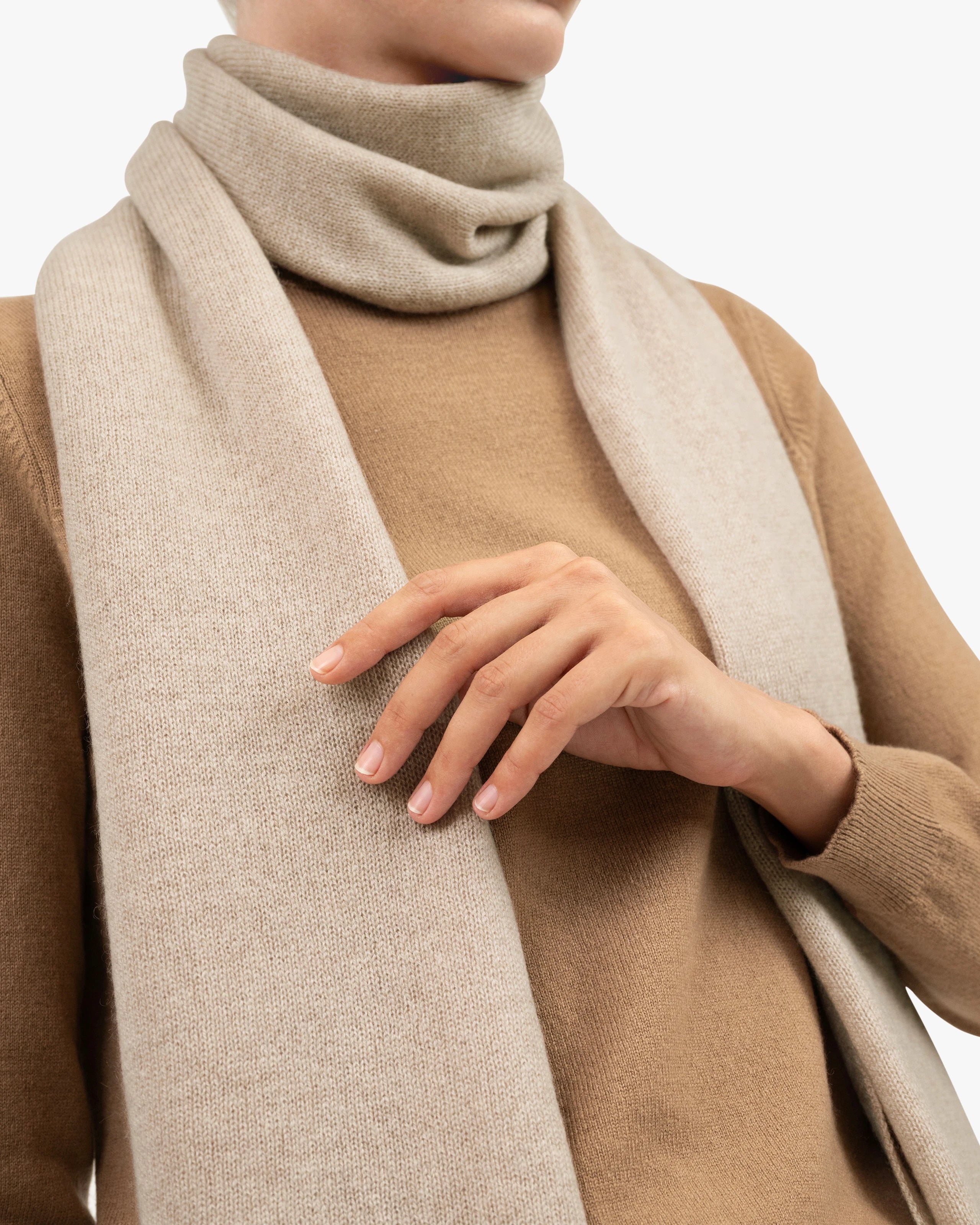 Essential Maxi Cashmere Scarf for Women - Beige | MaisonCashmere