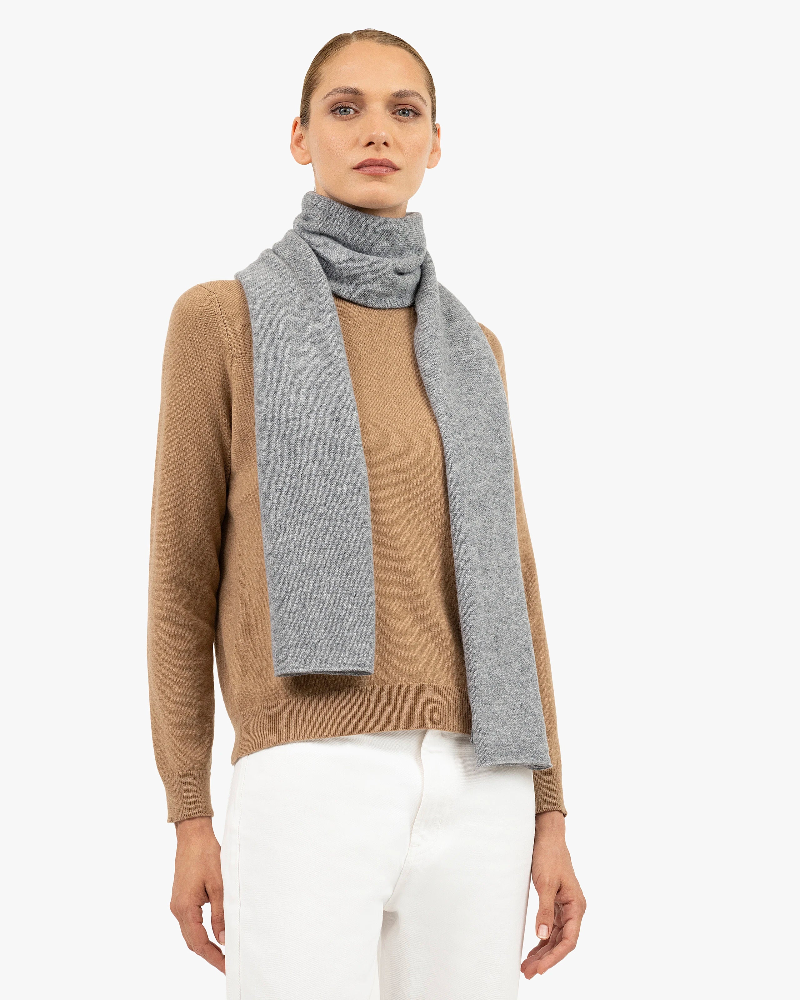 Women's Essential Maxi Scarf - Medium Grey Cashmere