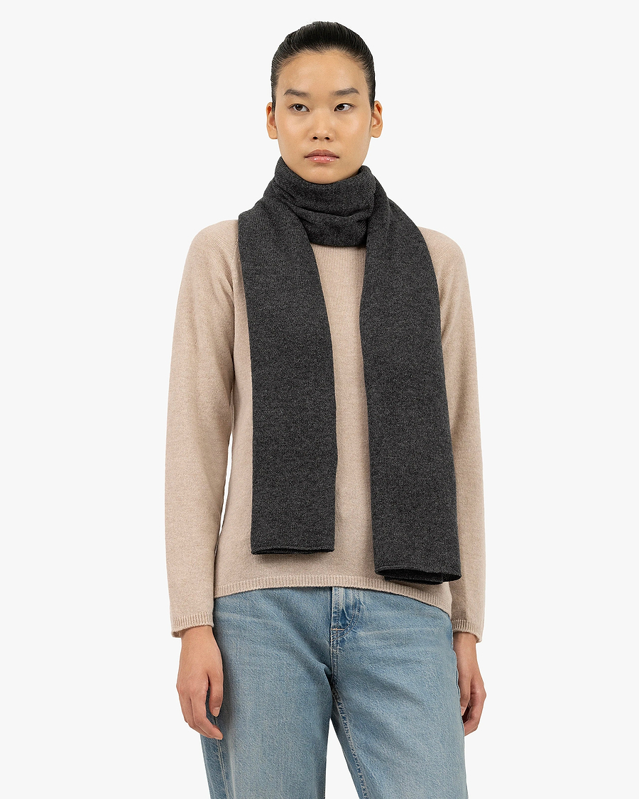 Women's Essential Maxi Scarf - Charcoal Cashmere