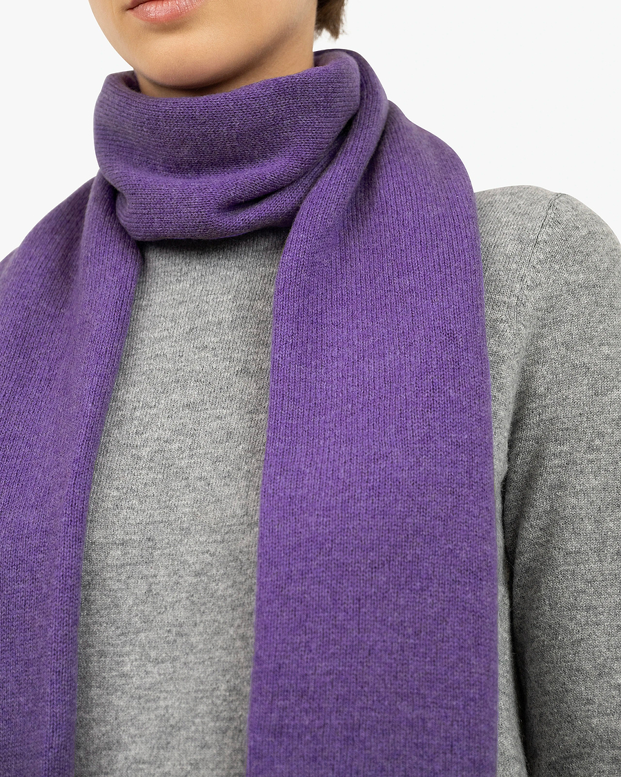 Women's Essential Maxi Scarf - Purple Cashmere