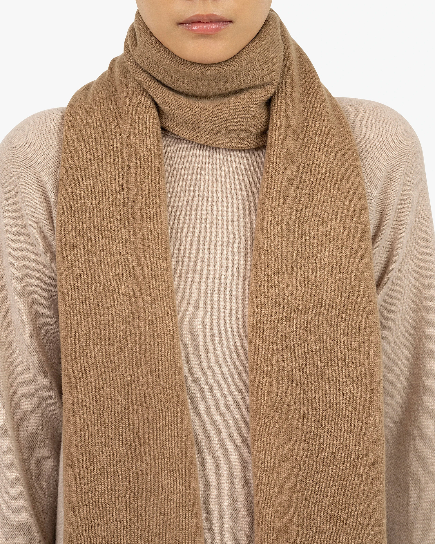 Women's Essential Maxi Scarf - Camel Cashmere
