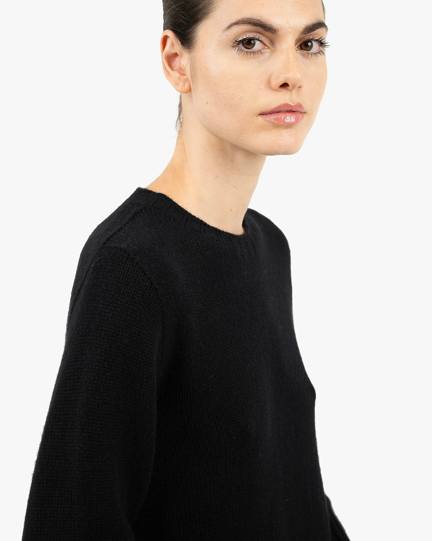 Women's Merano Crew Neck Sweater - Black Cashmere
