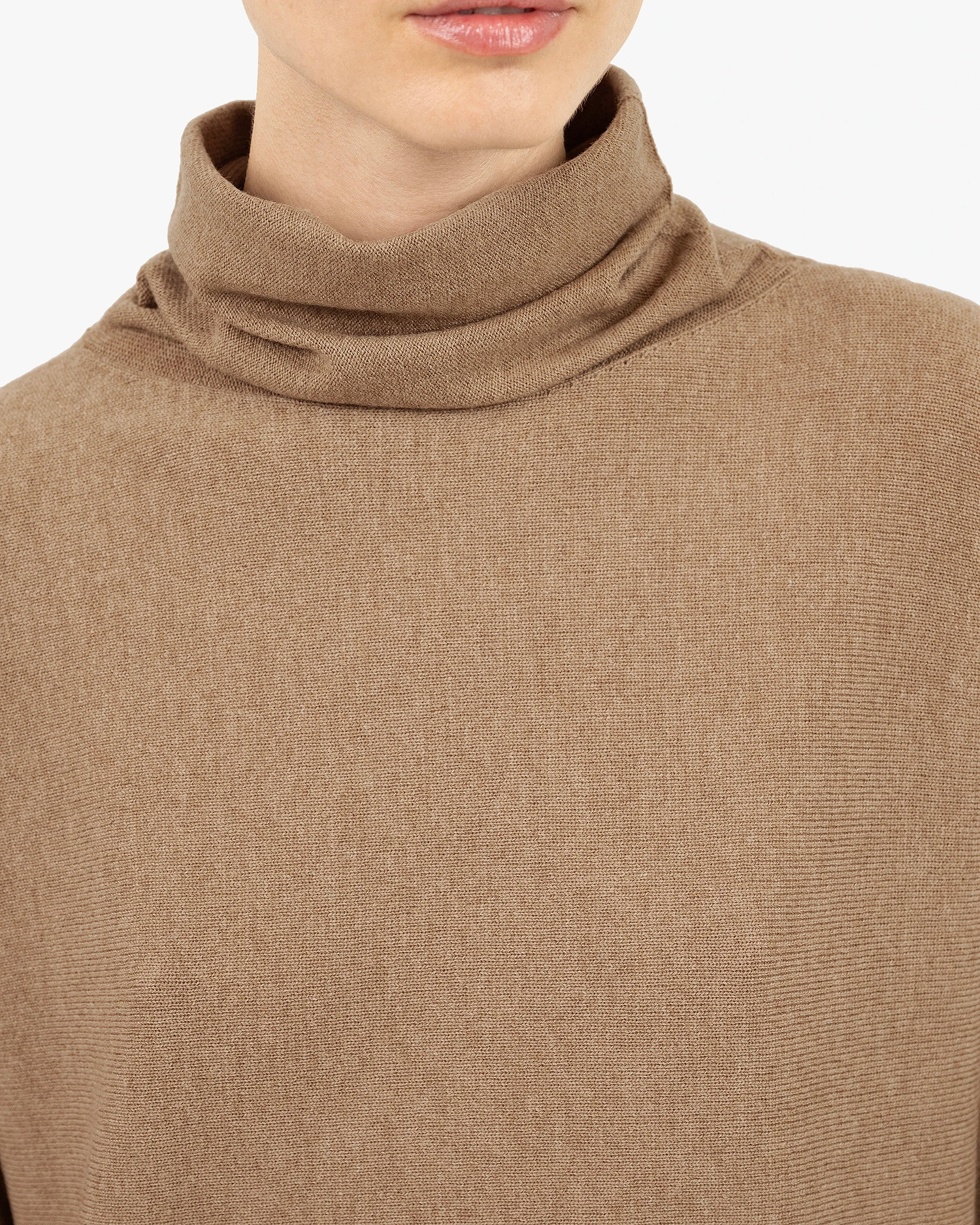 Women's Milford Turtleneck Sweater - Hazelnut Merino
