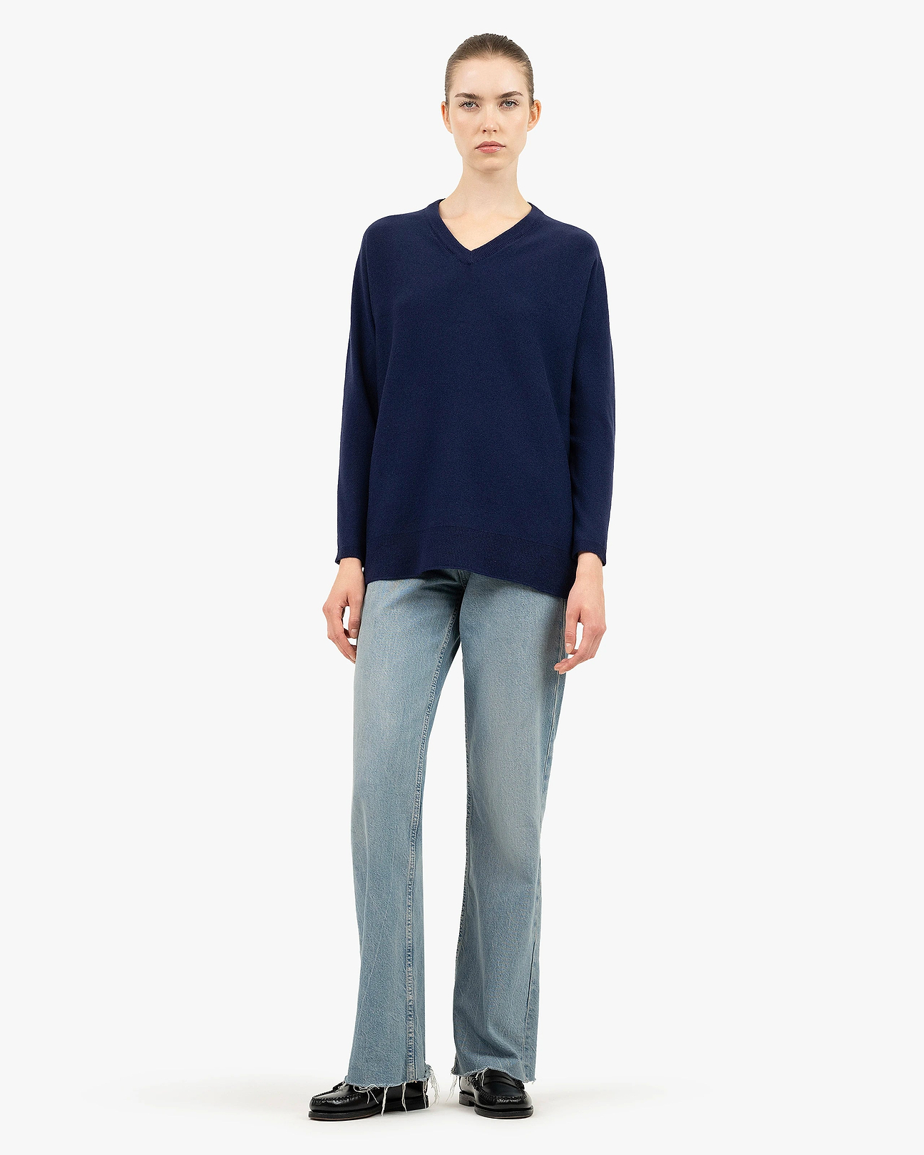 Women's Milford Merino V-Neck Sweater - Blue | MaisonCashmere