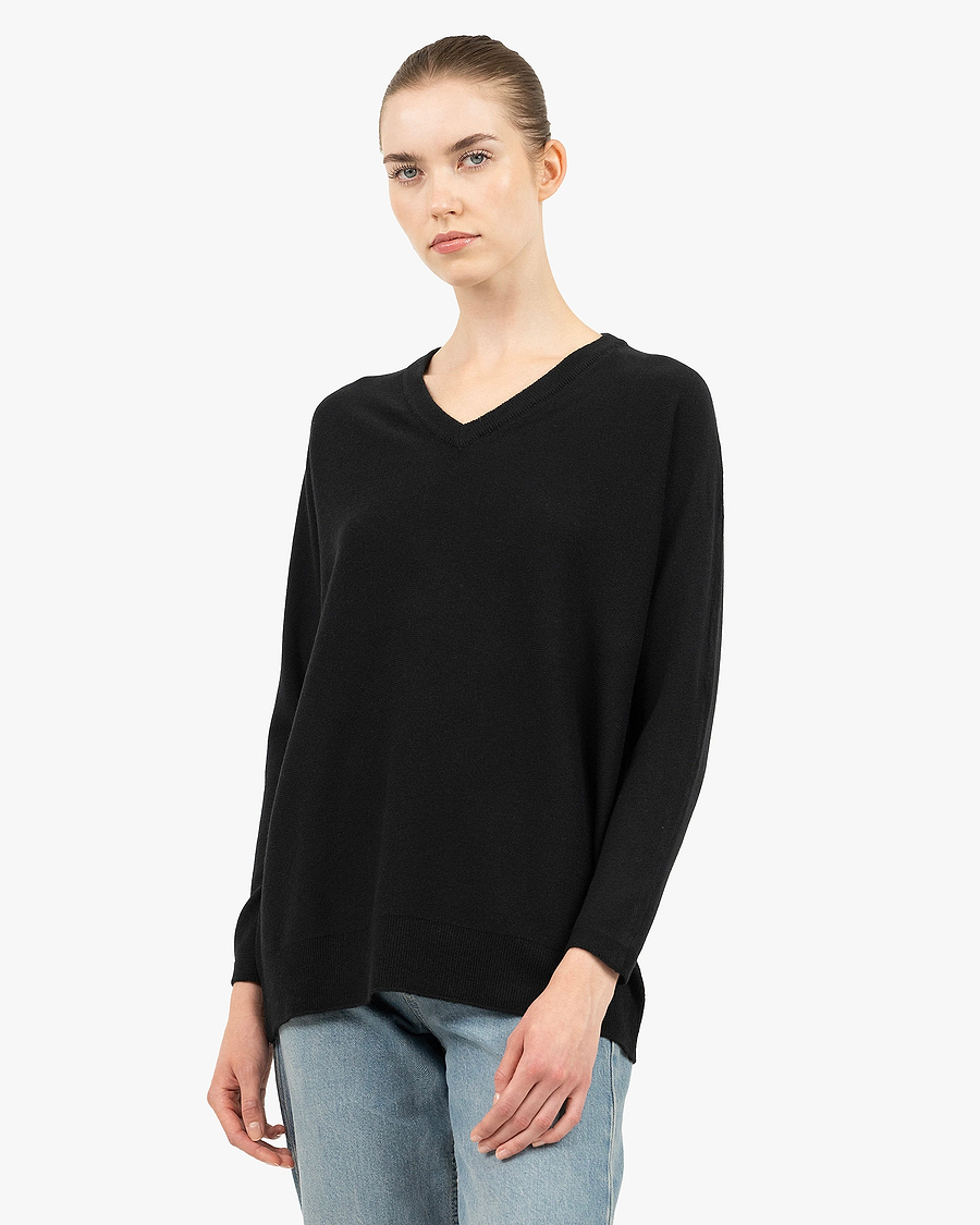 Women's Milford V-Neck Sweater - Black Merino