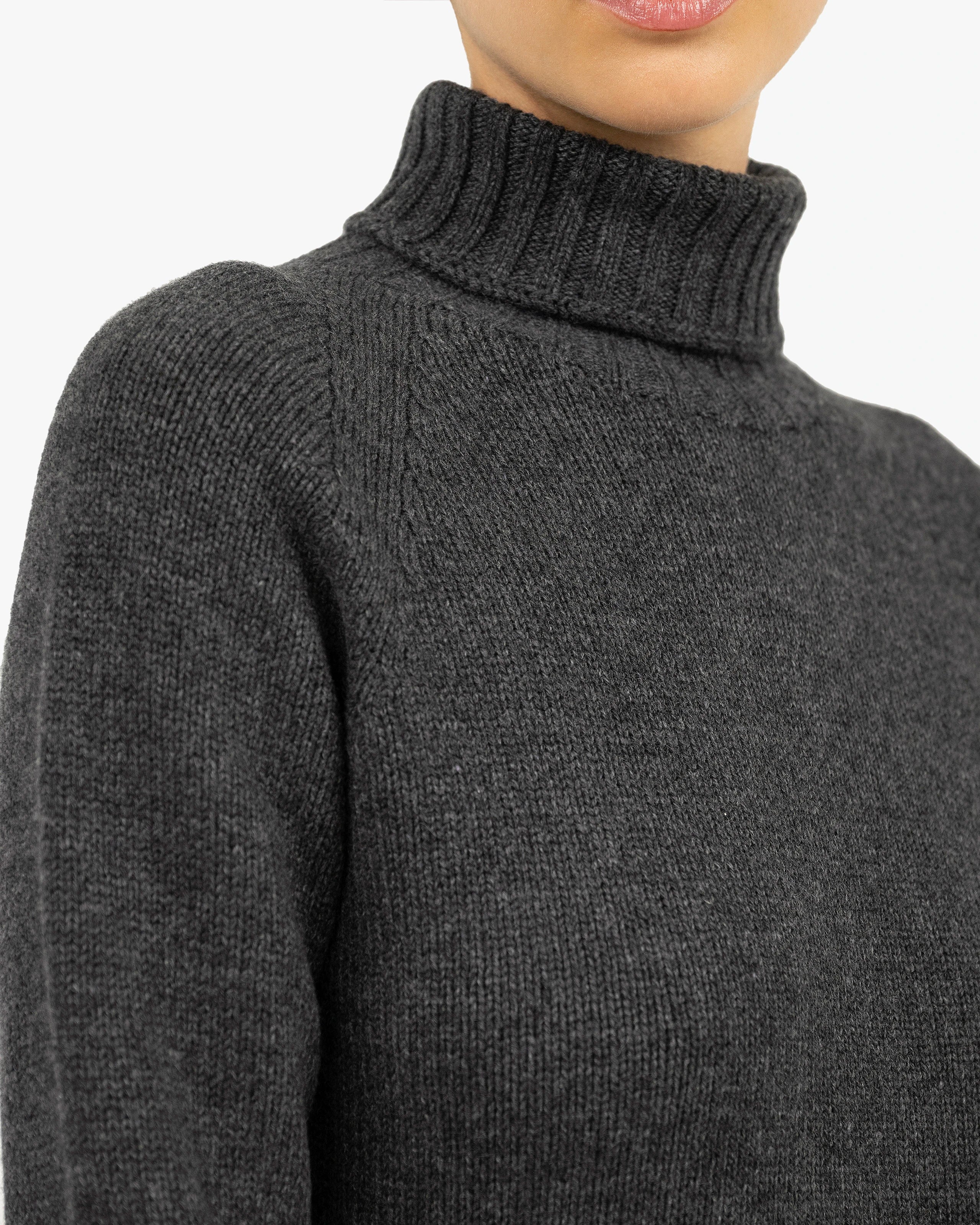 Women's Parksville Turtleneck Sweater - Charcoal Cashmere