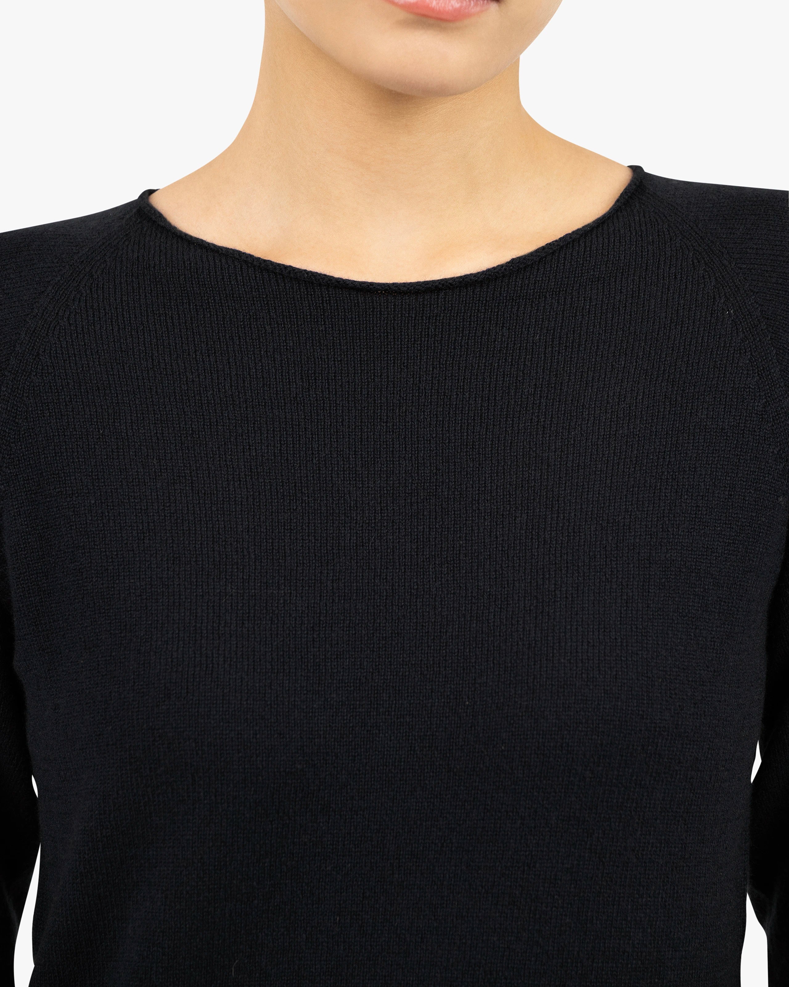 Women's Piuma Crew Neck Sweater - Black Cashmere