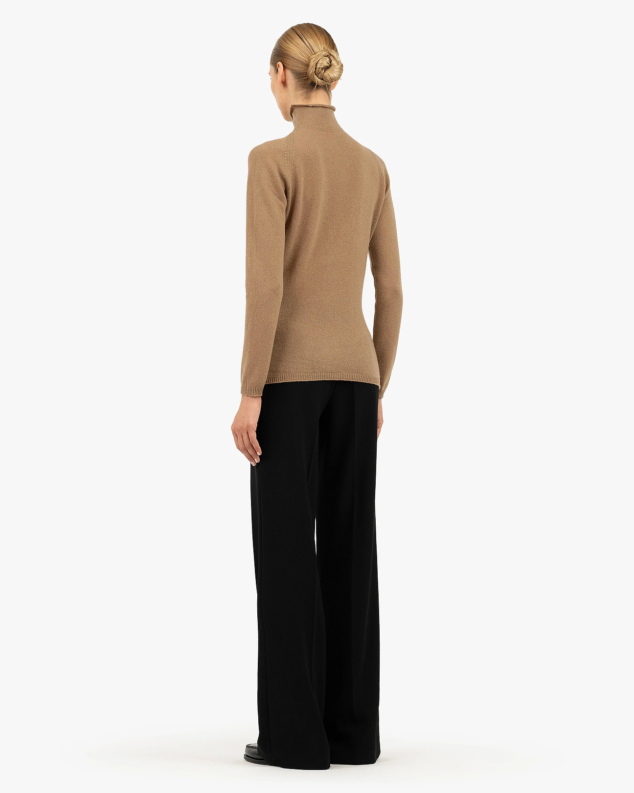 Women's Piuma Cashmere Mock Neck Sweater - Camel | MaisonCashmere