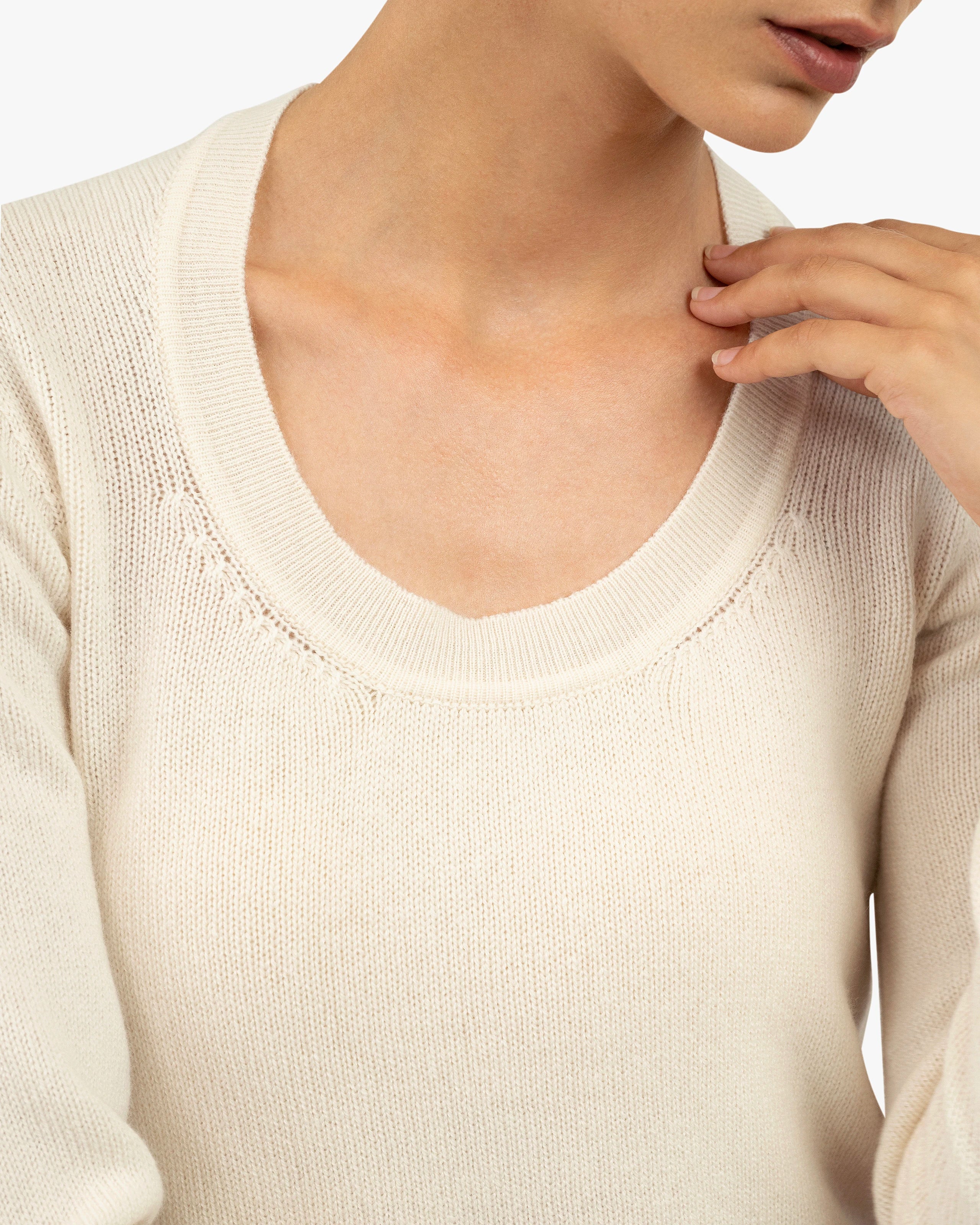 Piuma Wide Neck Sweater - White Cashmere