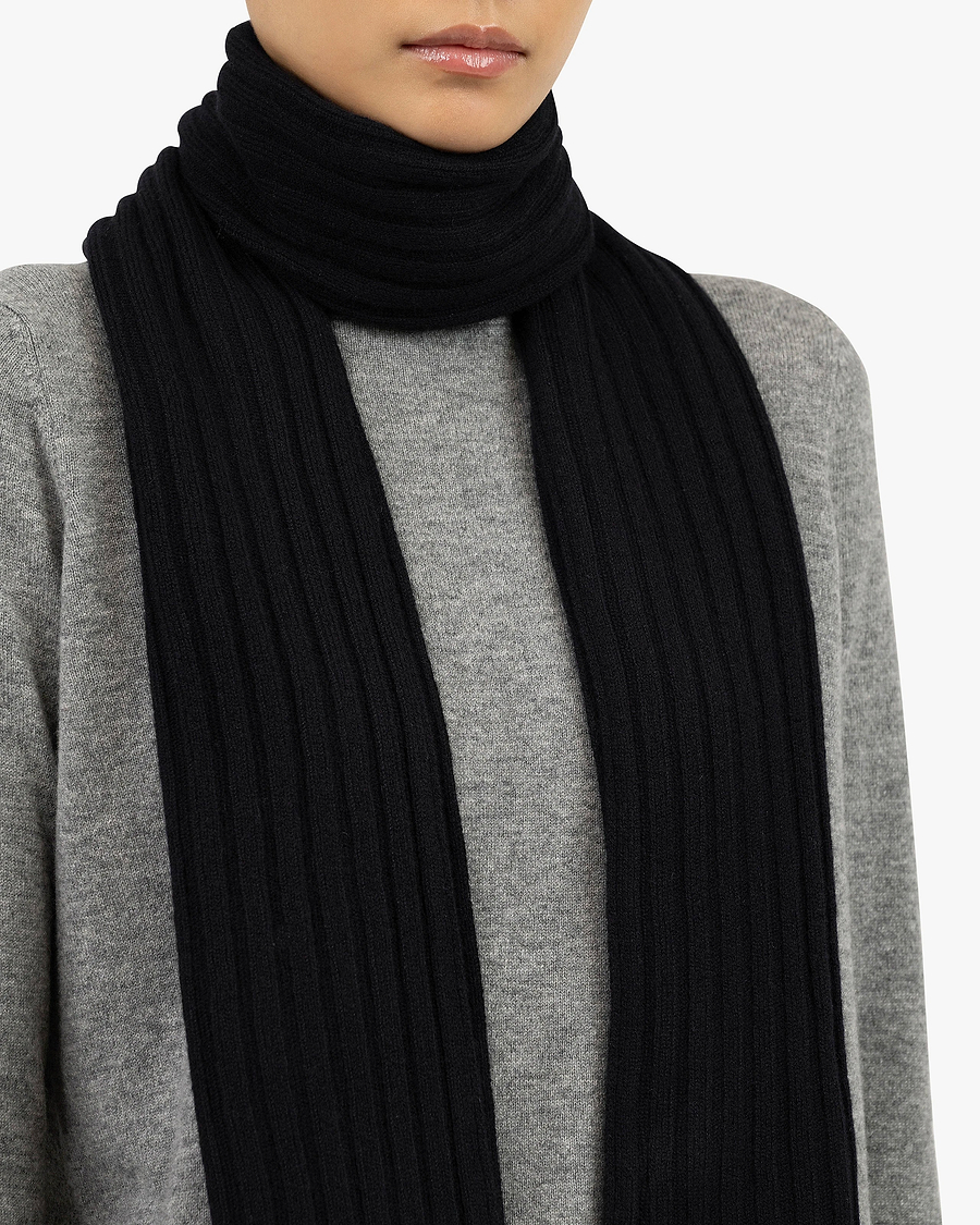 Women's Ribbed Scarf - Black Cashmere