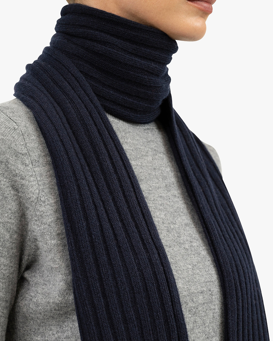 Women's Ribbed Scarf - Night Blue Cashmere