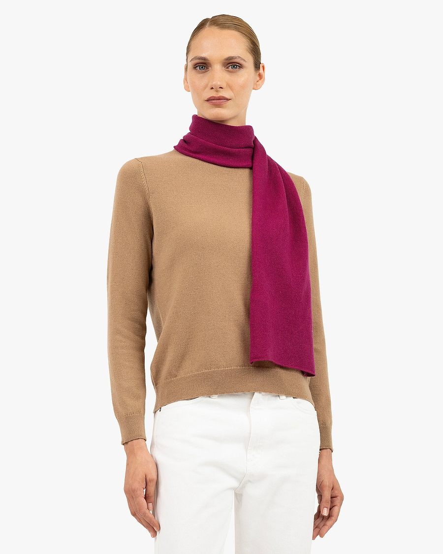 Women's Essential Scarf - Magenta Cashmere