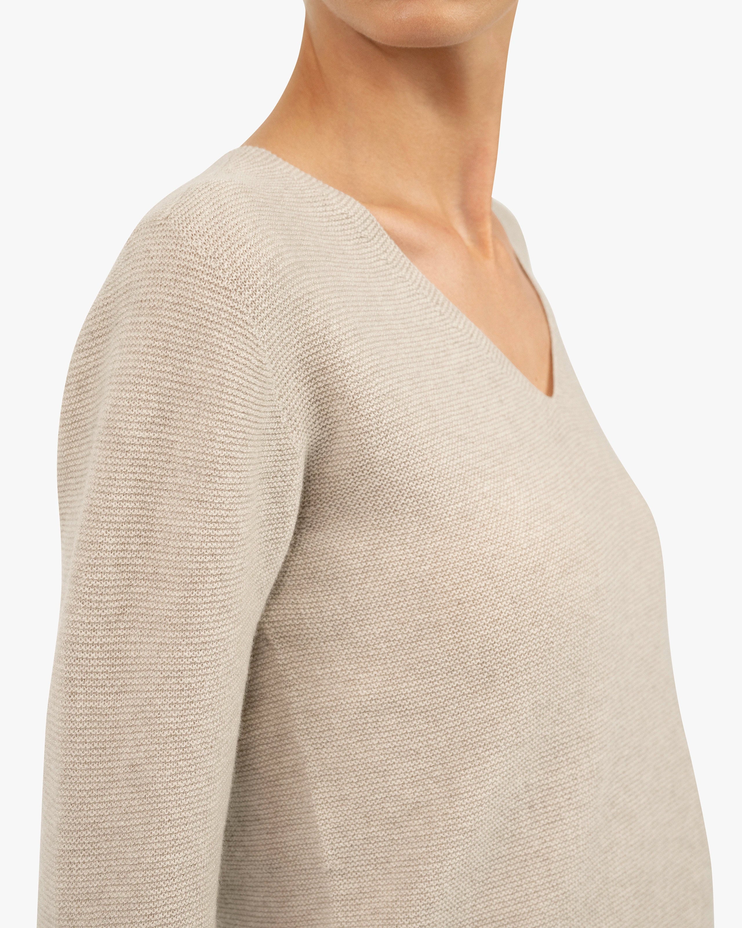 Women's Soffio V-Neck Sweater - Beige Cashmere