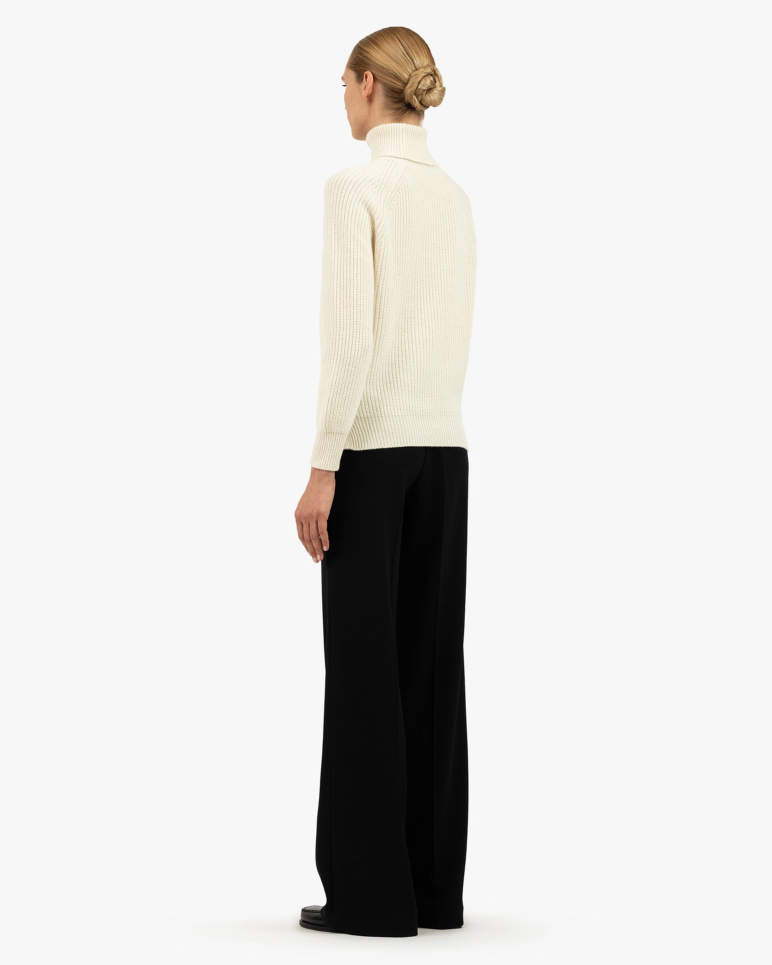 Women's Sorapis Cashmere Turtleneck Sweater - White | MaisonCashmere