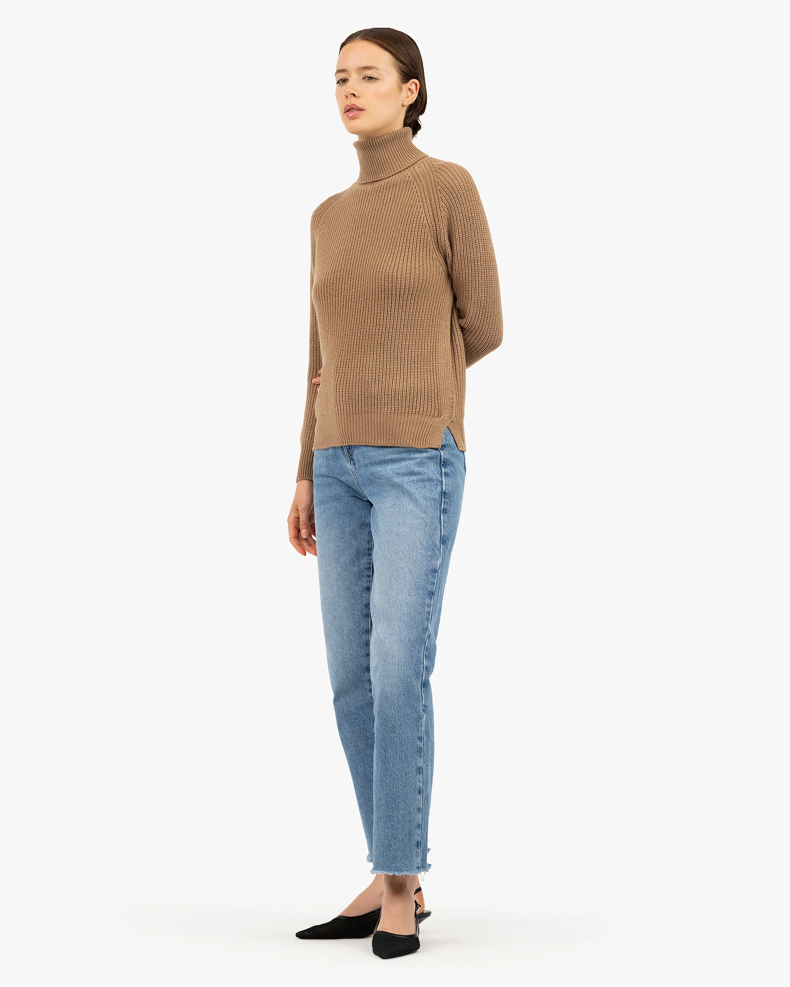 Women's Sorapis Cashmere Turtleneck Sweater - Camel | MaisonCashmere