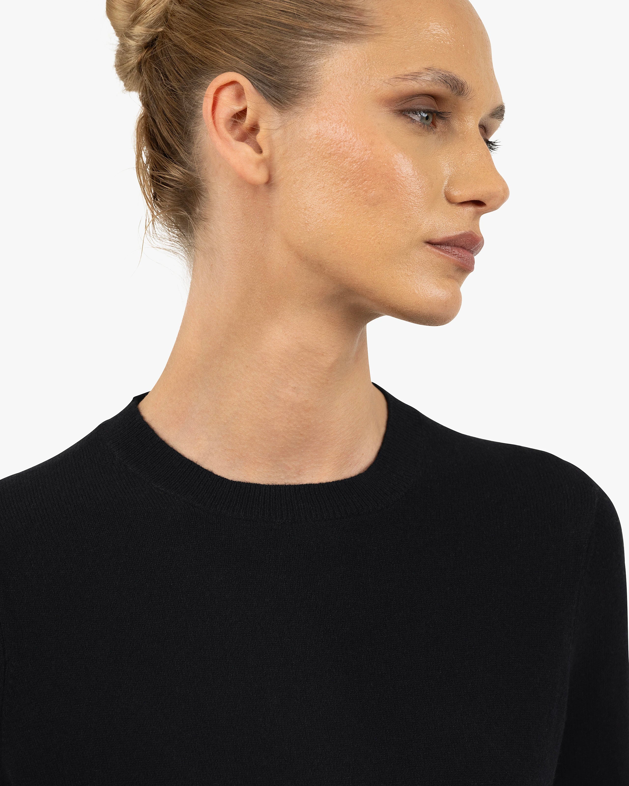 Women's Tribeca Crew Neck Sweater - Black Cashmere