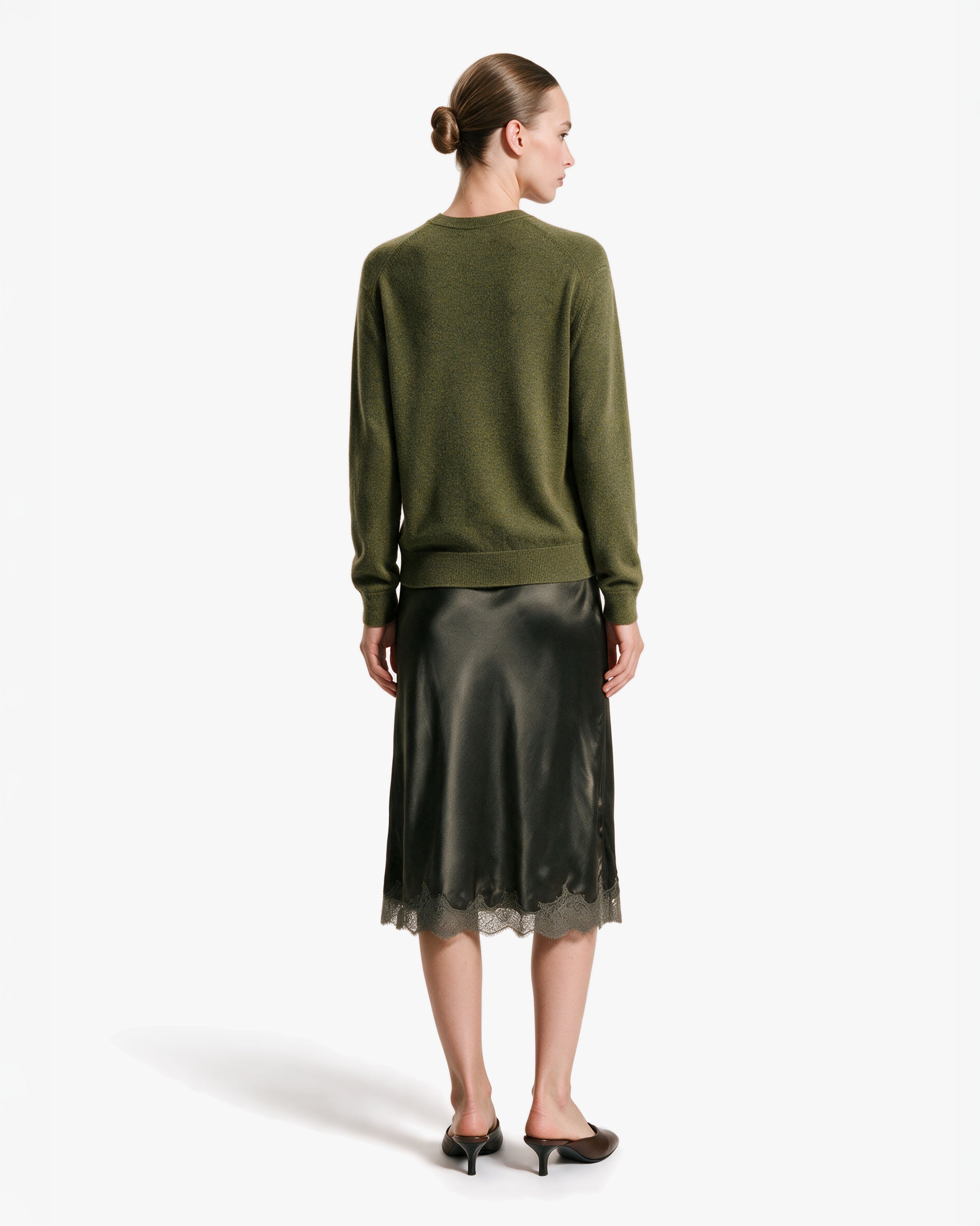 Women's Classic Prestige Crewneck · Green Women > Crewneck Sweater