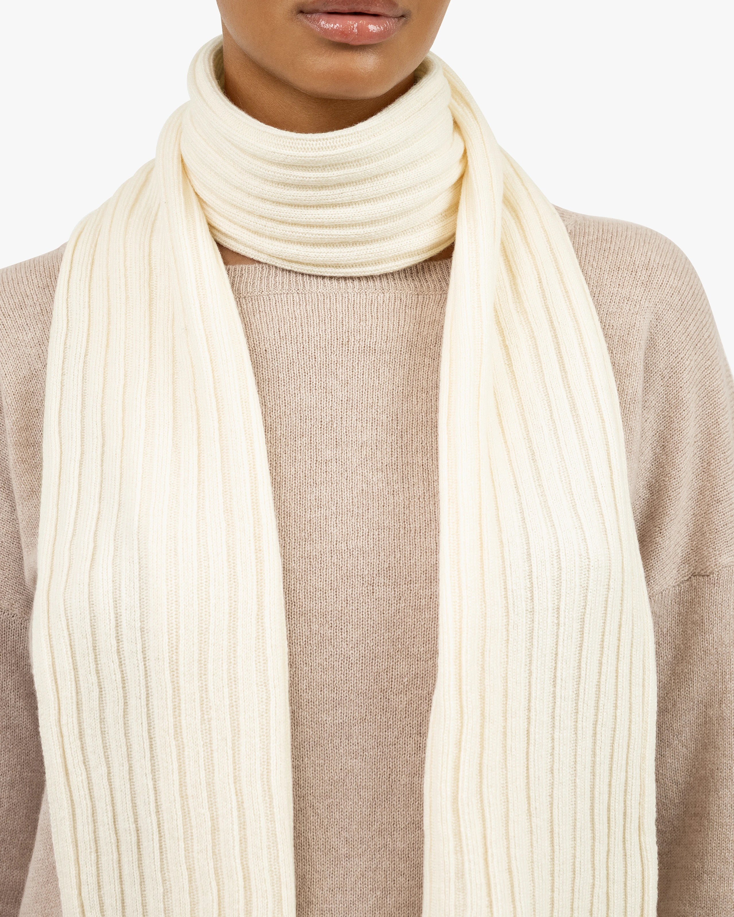 Women's Ribbed Scarf - White Cashmere