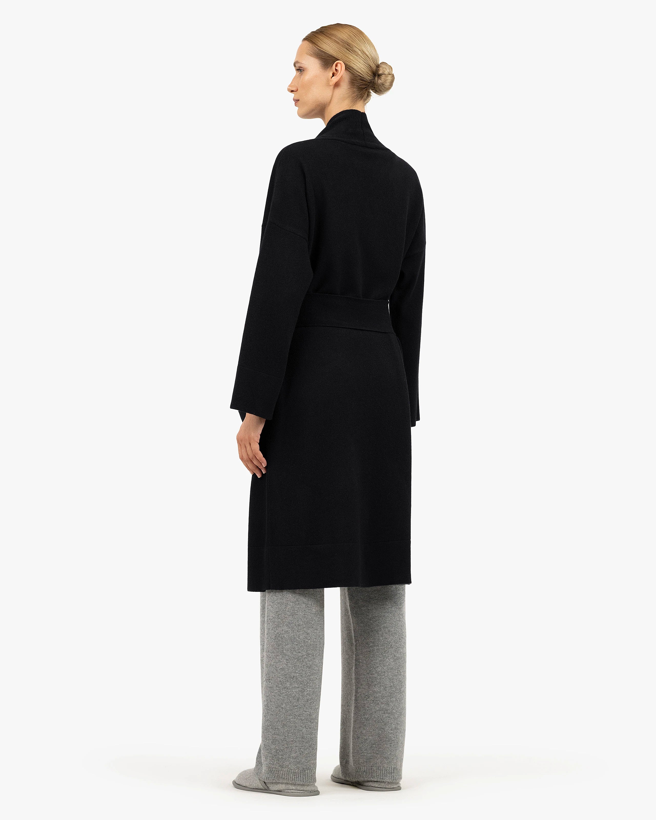 Théa Robe - Black Cashmere