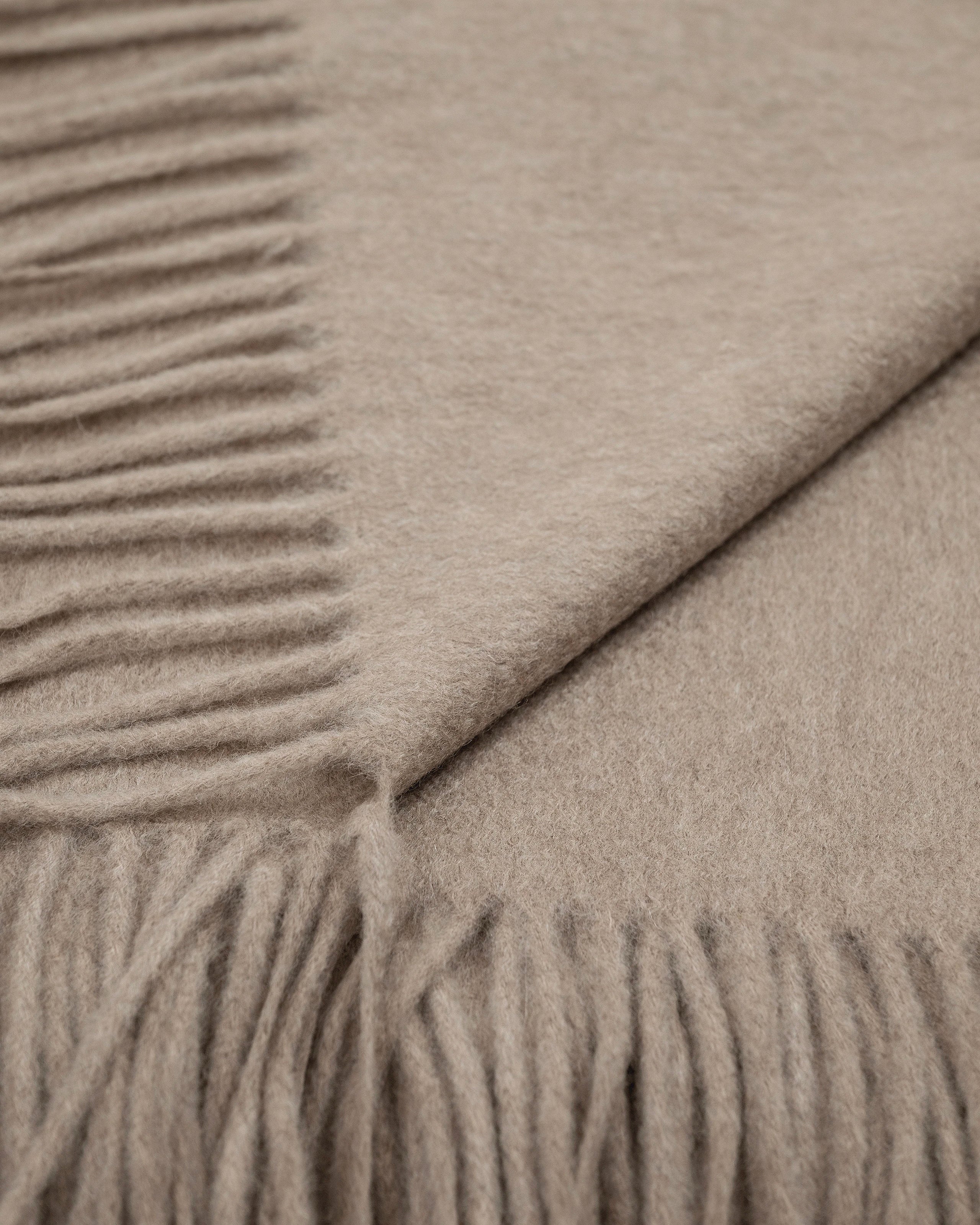 Sydney Throw Blanket - Beige Lifestyle > Blanket